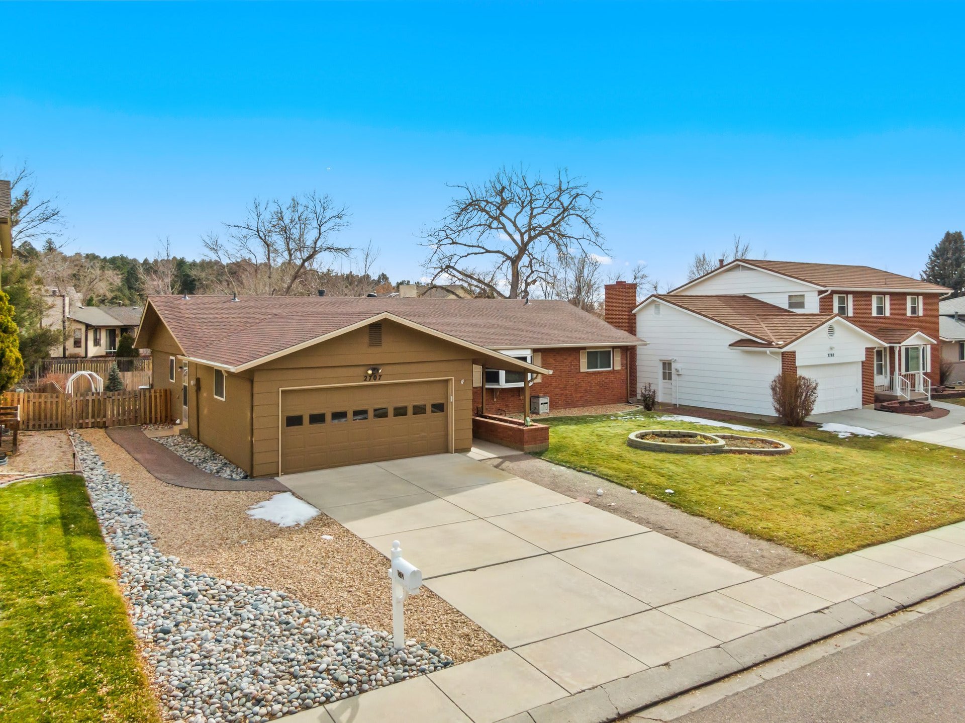 2707 E Serendipity Cir