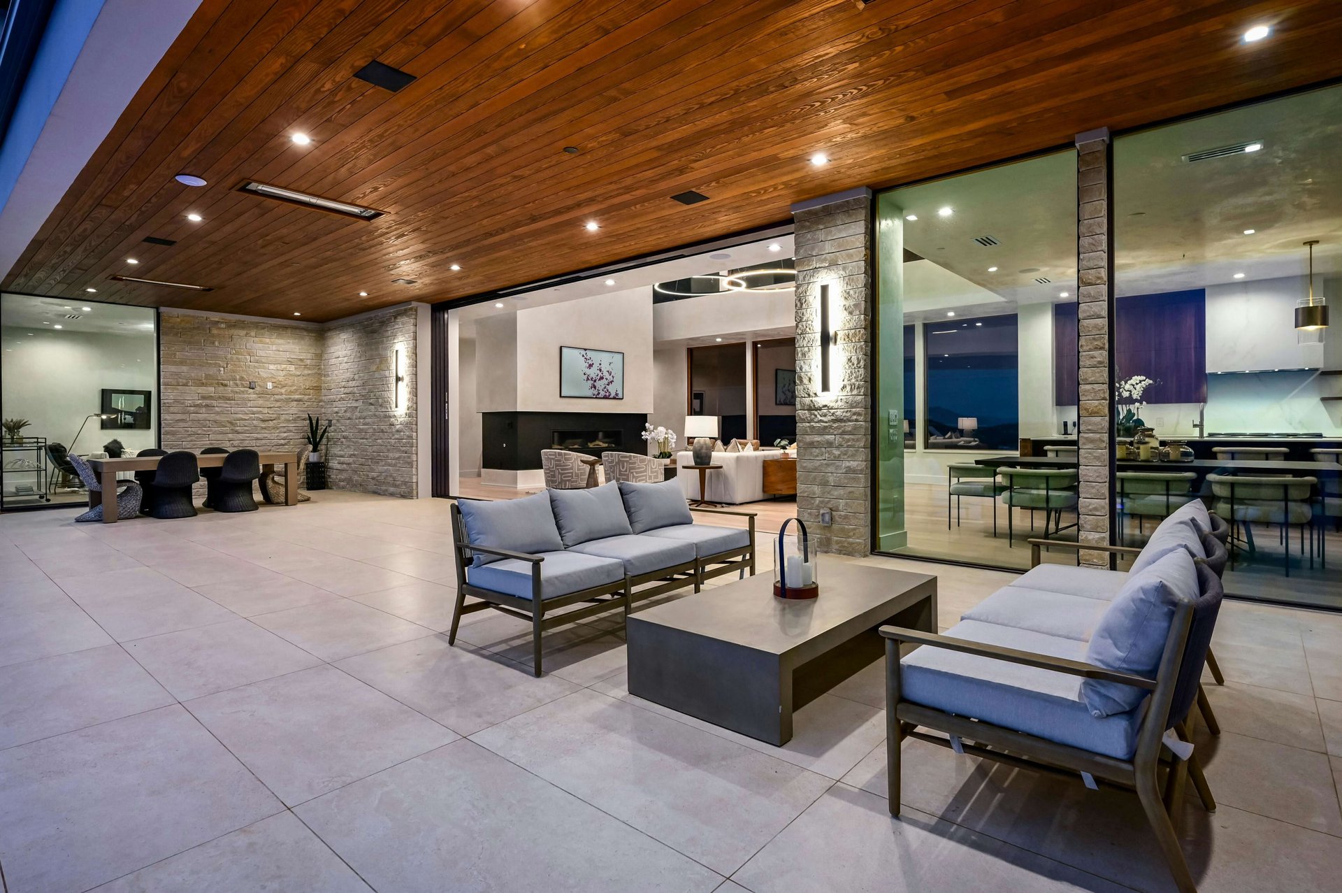 2 Valbella Drive