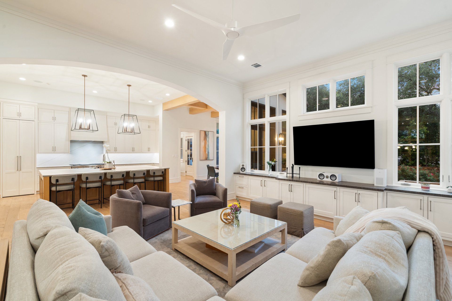 4907 Rollingwood Dr
