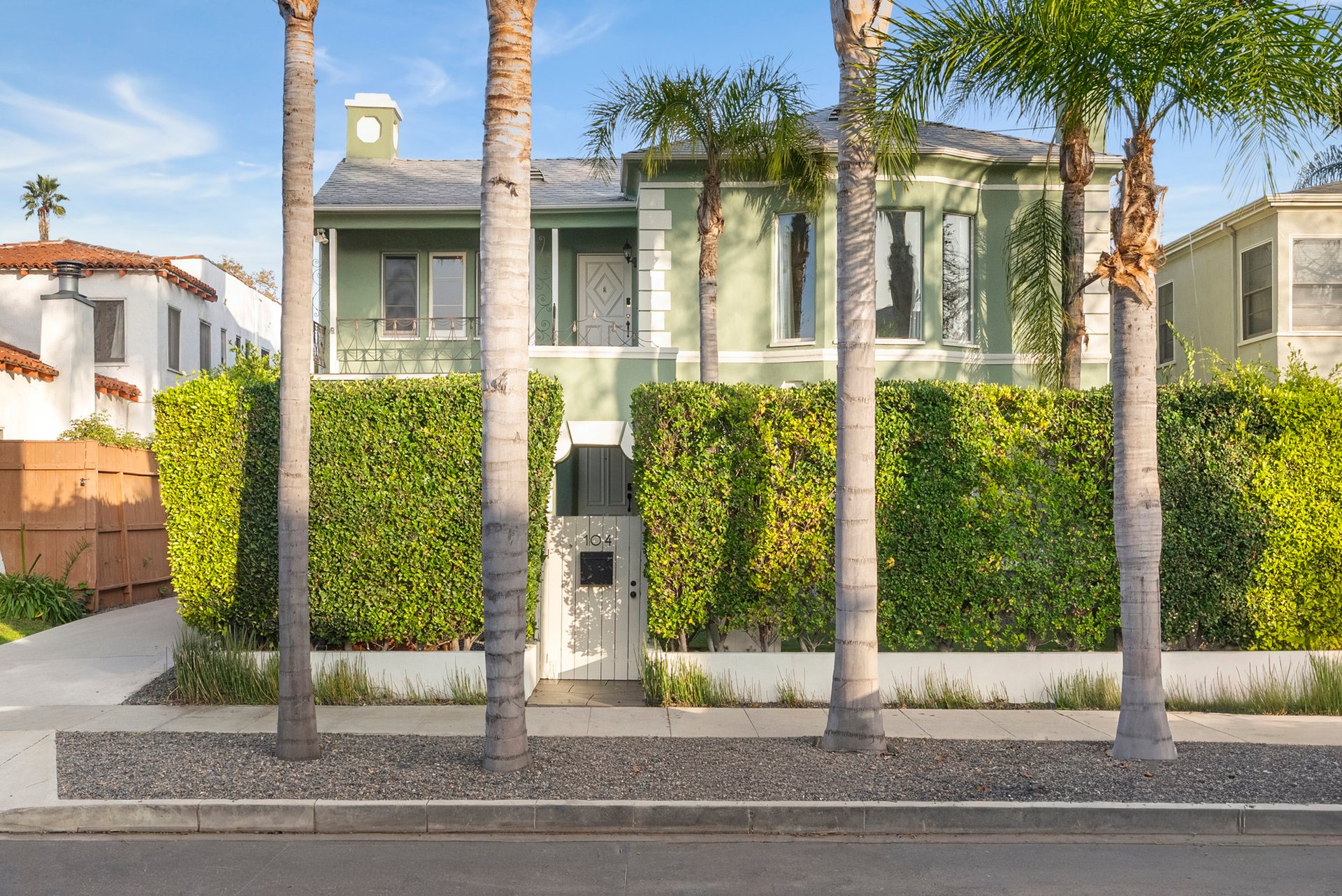 104 N Harper Ave, Beverly Grove