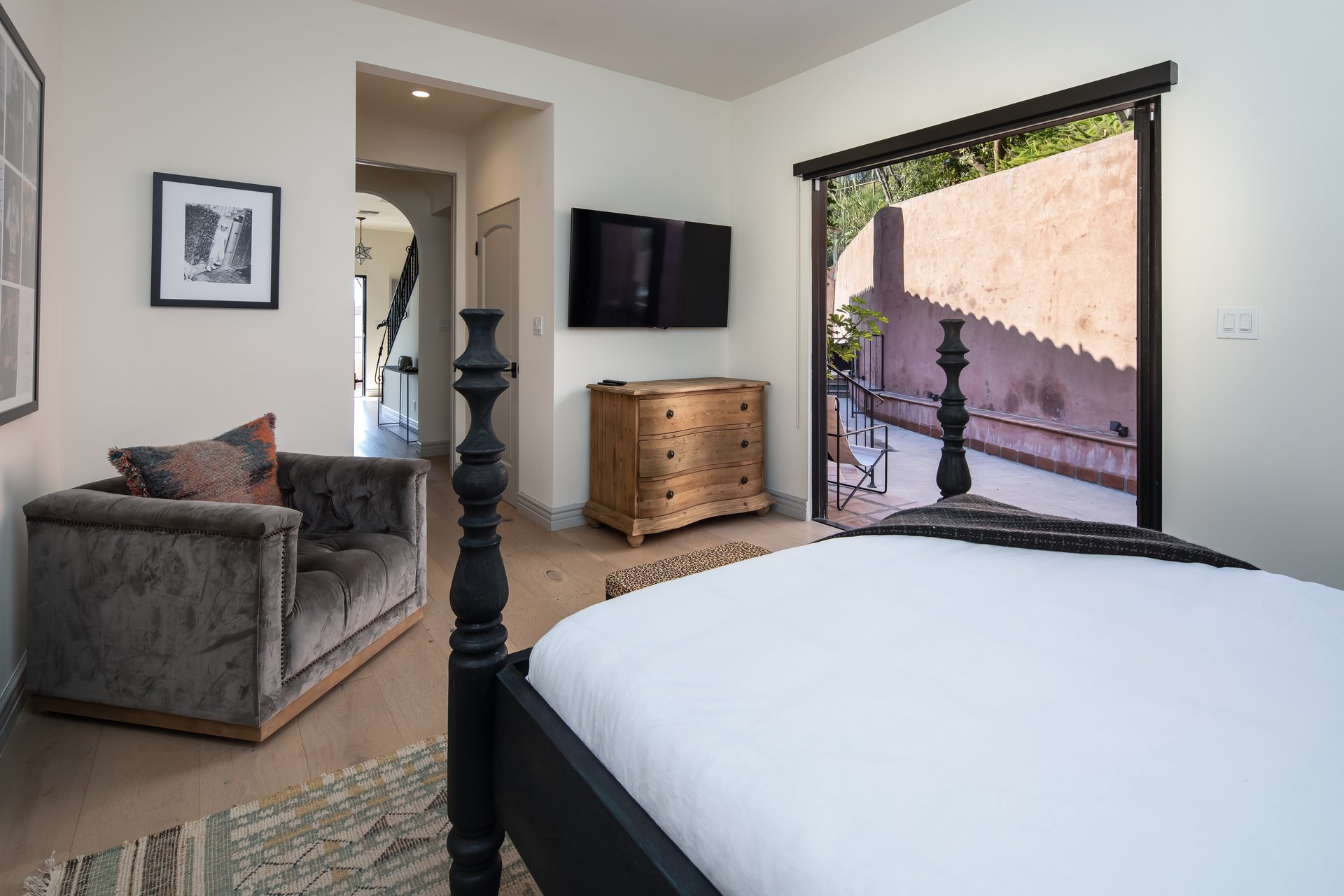 8425 W Sunset Blvd, West Hollywood