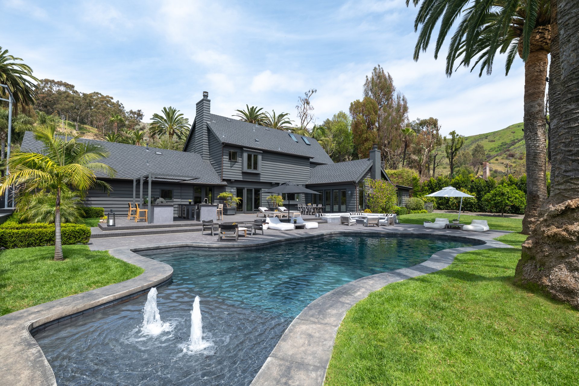 23122 Mariposa De Oro St, Malibu