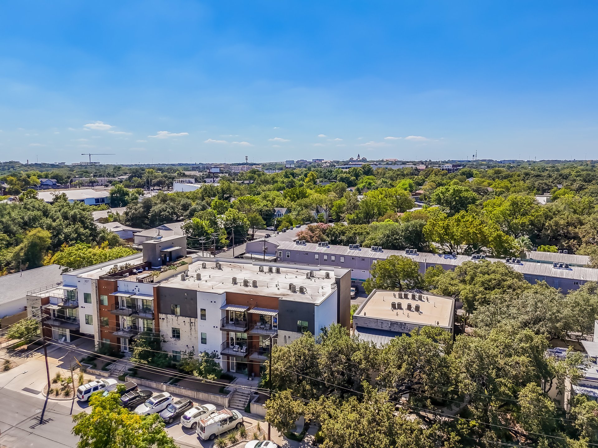 207 W Johanna St
