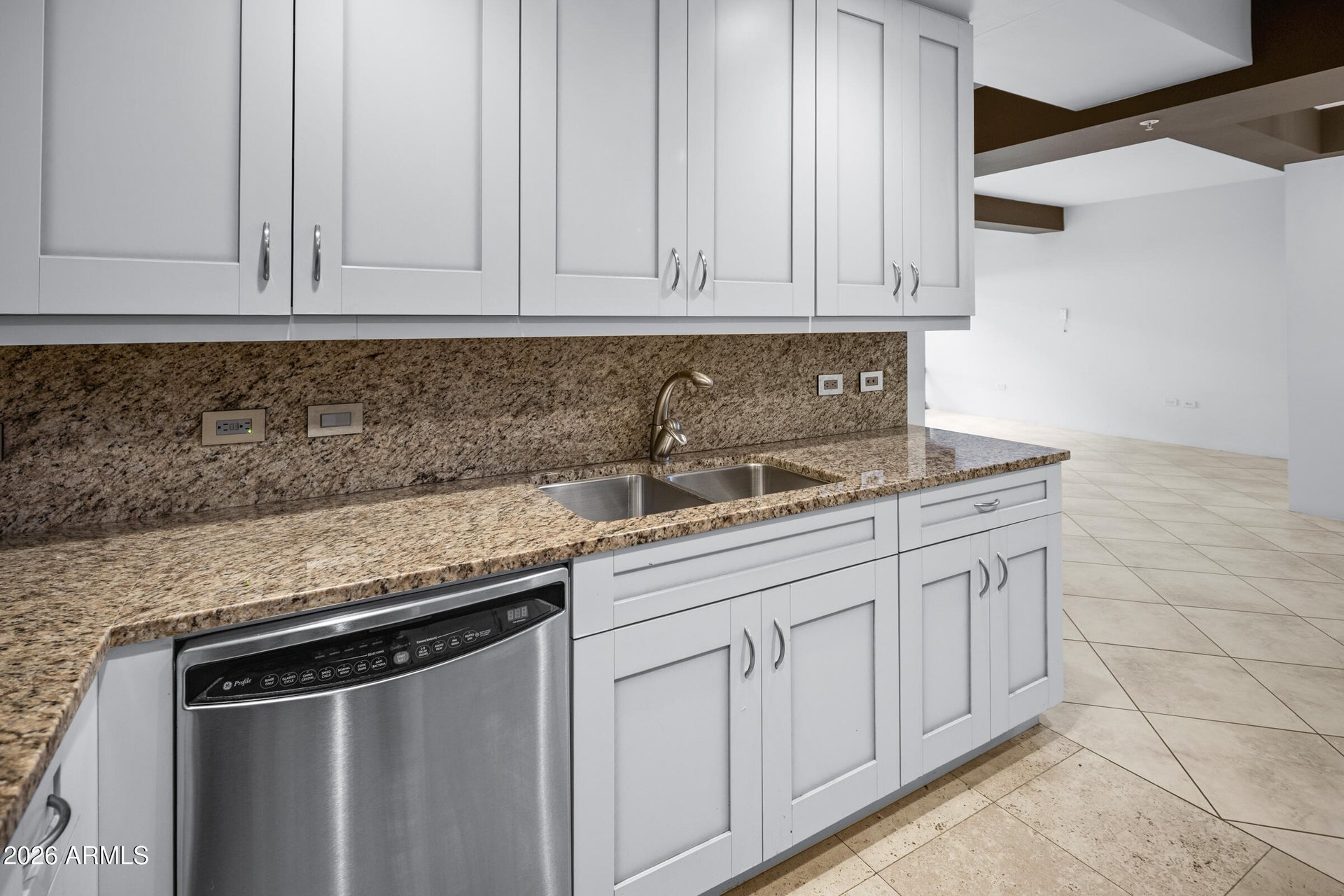 7161 E Rancho Vista Dr, #1004