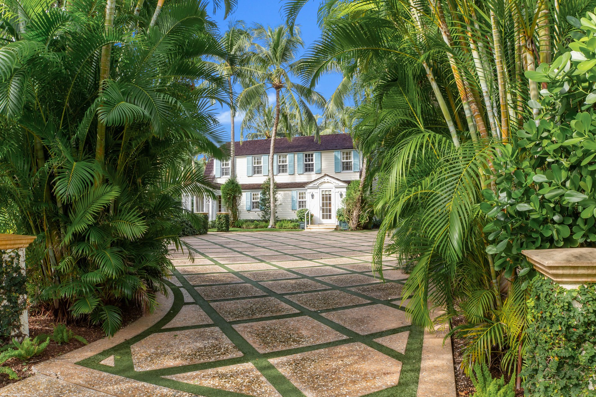 116 Gomez Rd