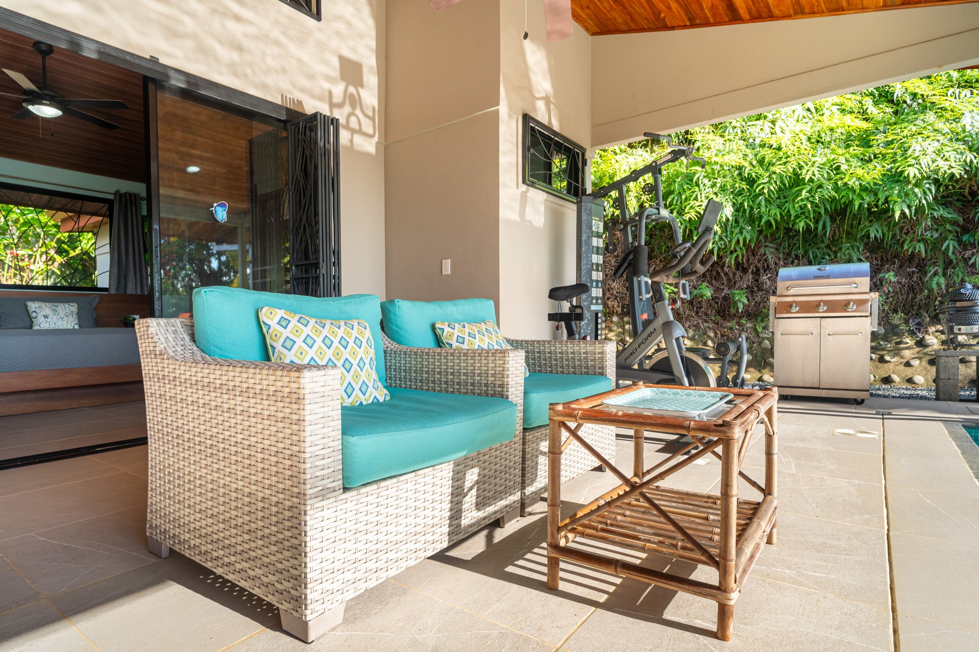 Casa Sea Breeze- Spectacular Ocean-View Home and Guest Villa in Prime Ojochal Location