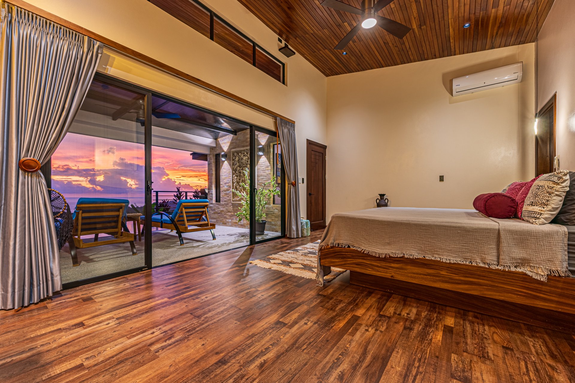 Casa Markissa – Luxury Oceanview Villa with Proven Rental Income.