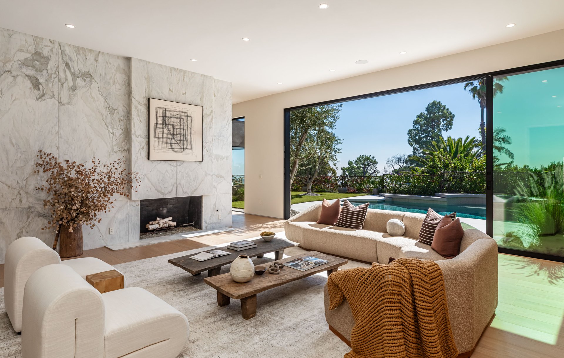 1705 Carla Ridge, Beverly Hills