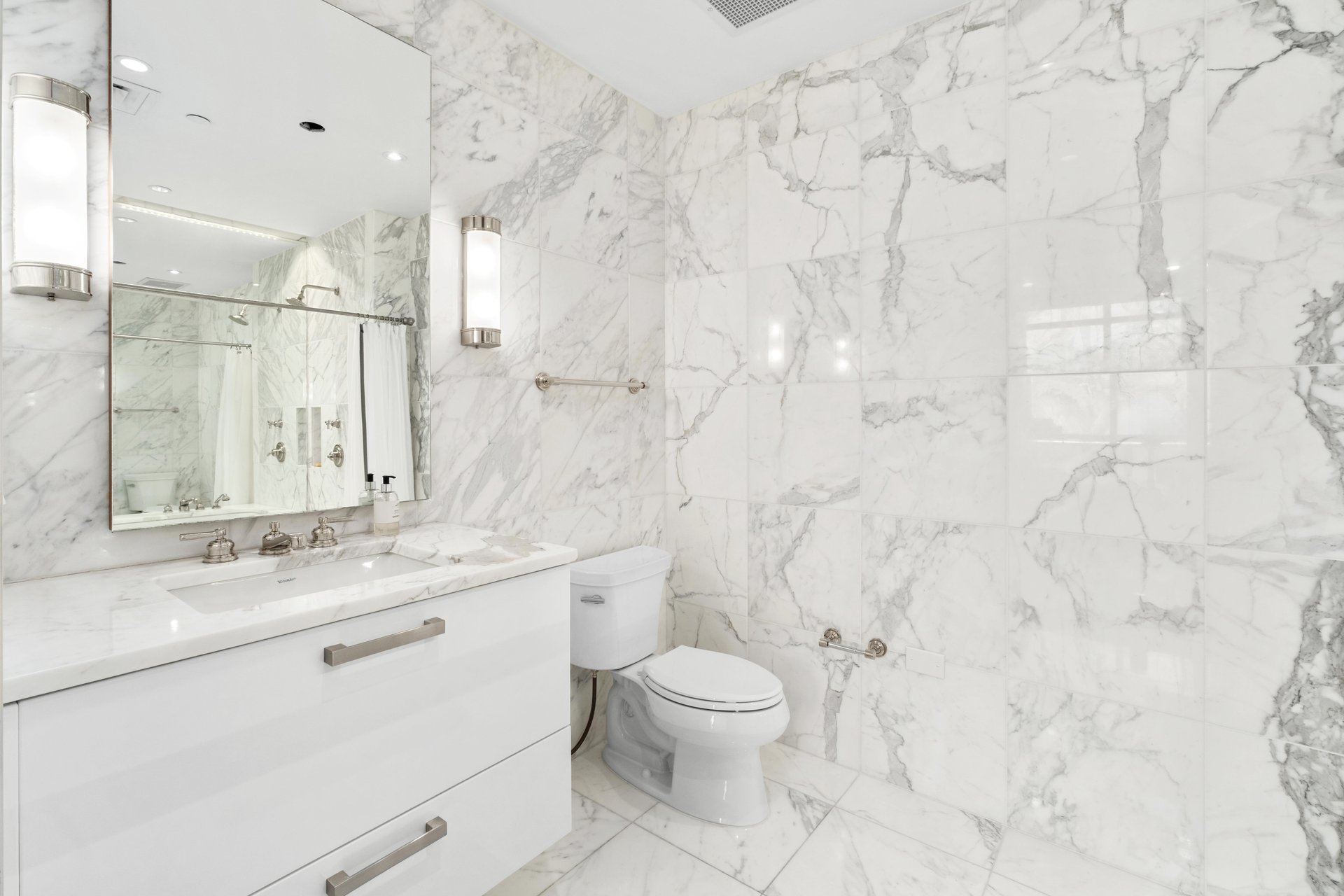 200 Congress Avenue #37H