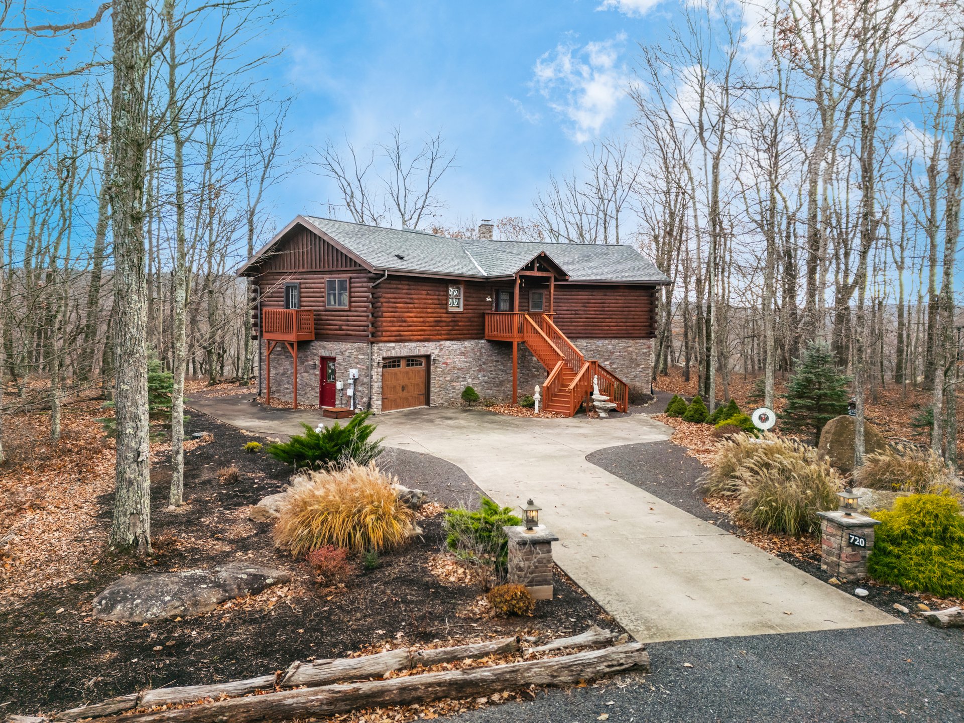 720 Turnberry Lane