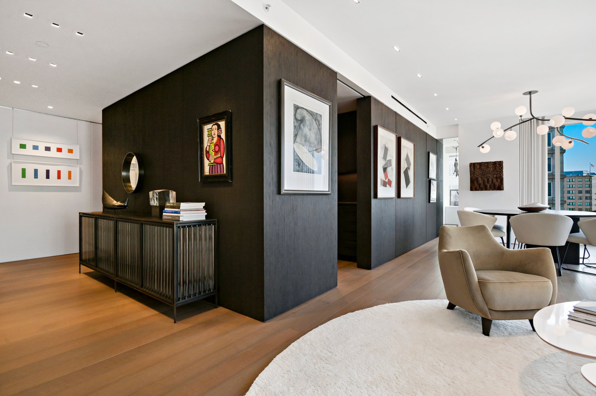 Extraordinary Mid-Century Modernism