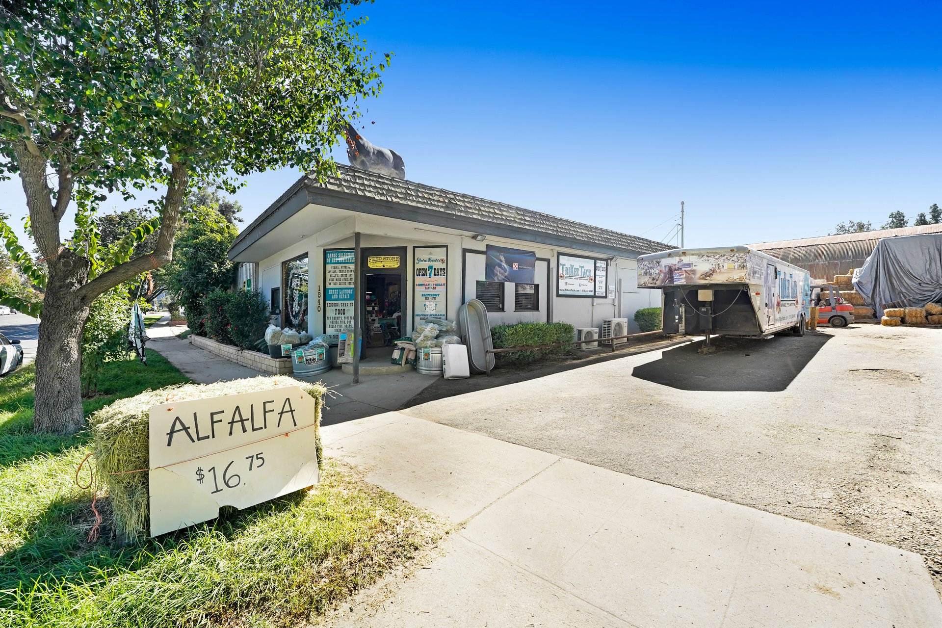 1840 Riverside Dr