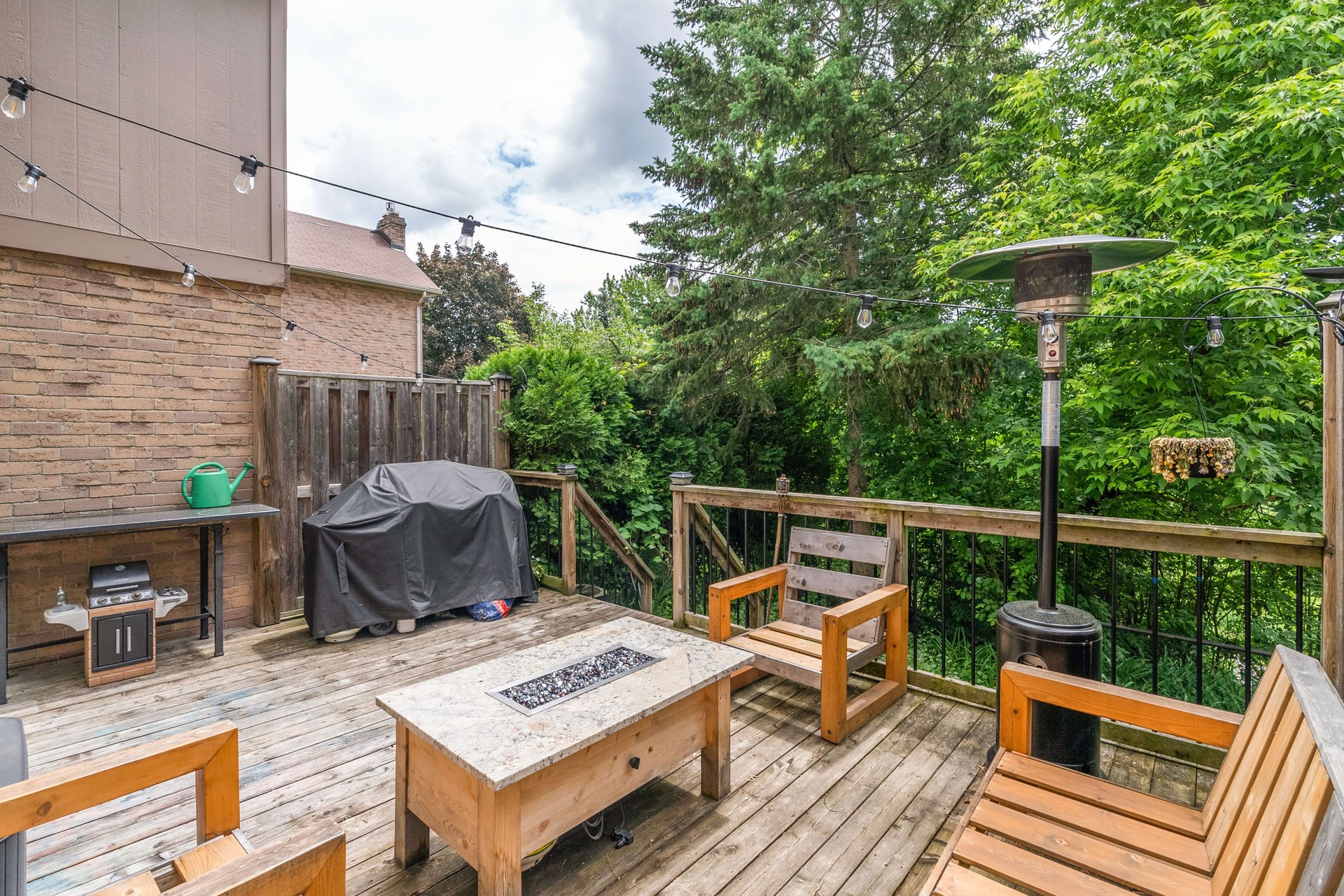 Glen Abbey townhome on lush ravine