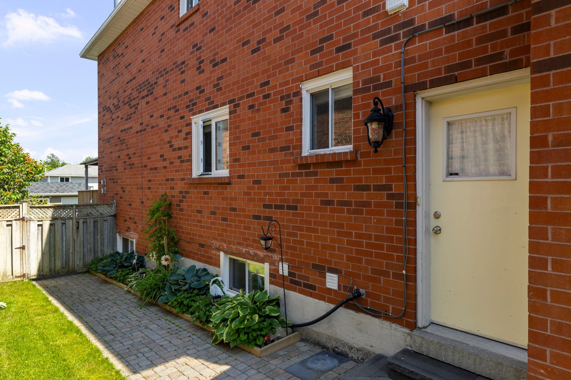 90 Bishop Drive, Barrie