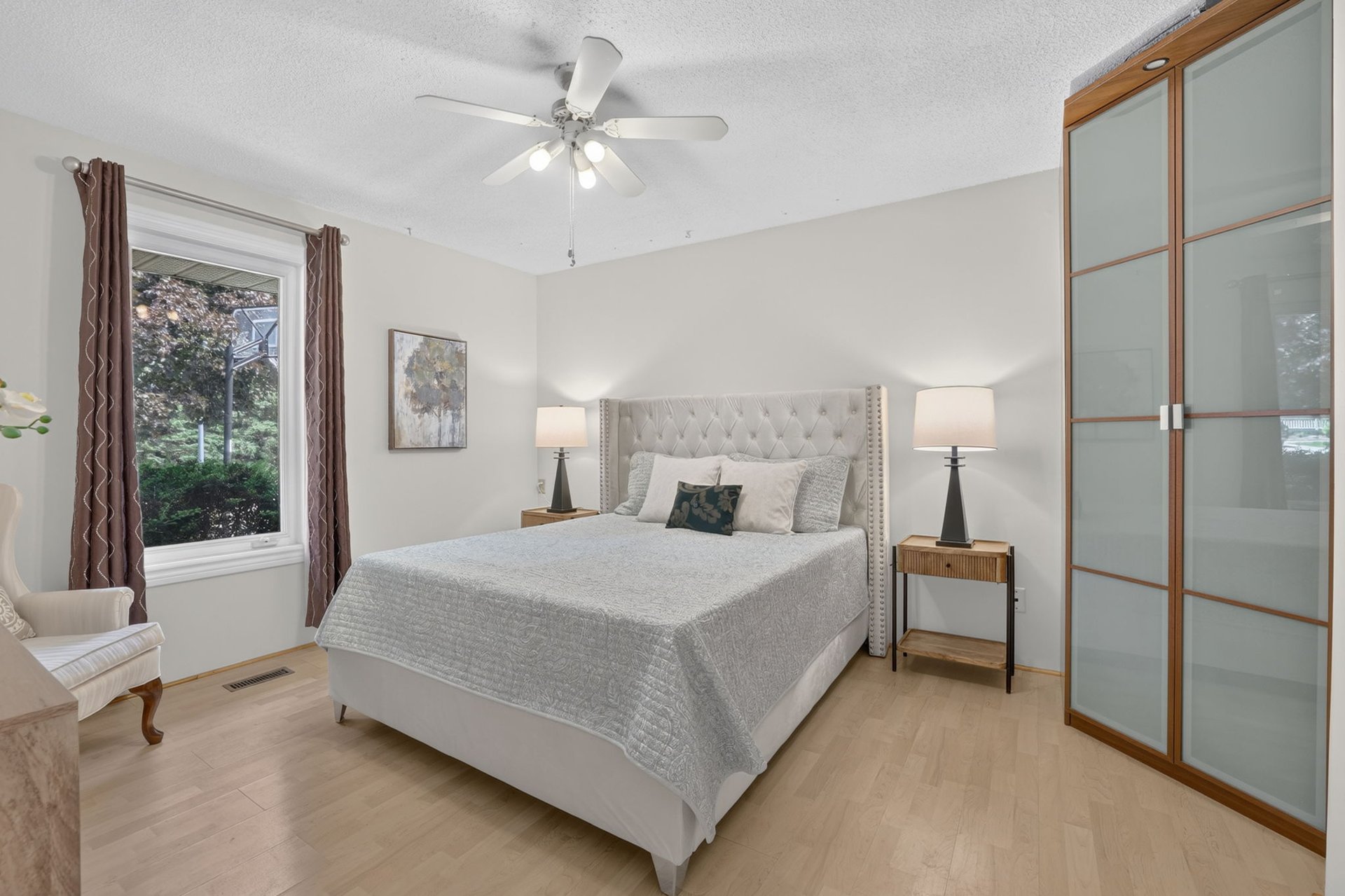 16 Hi View Drive