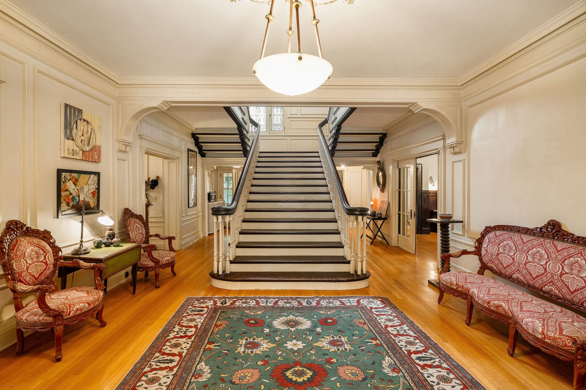 1130 Westchester Pl
