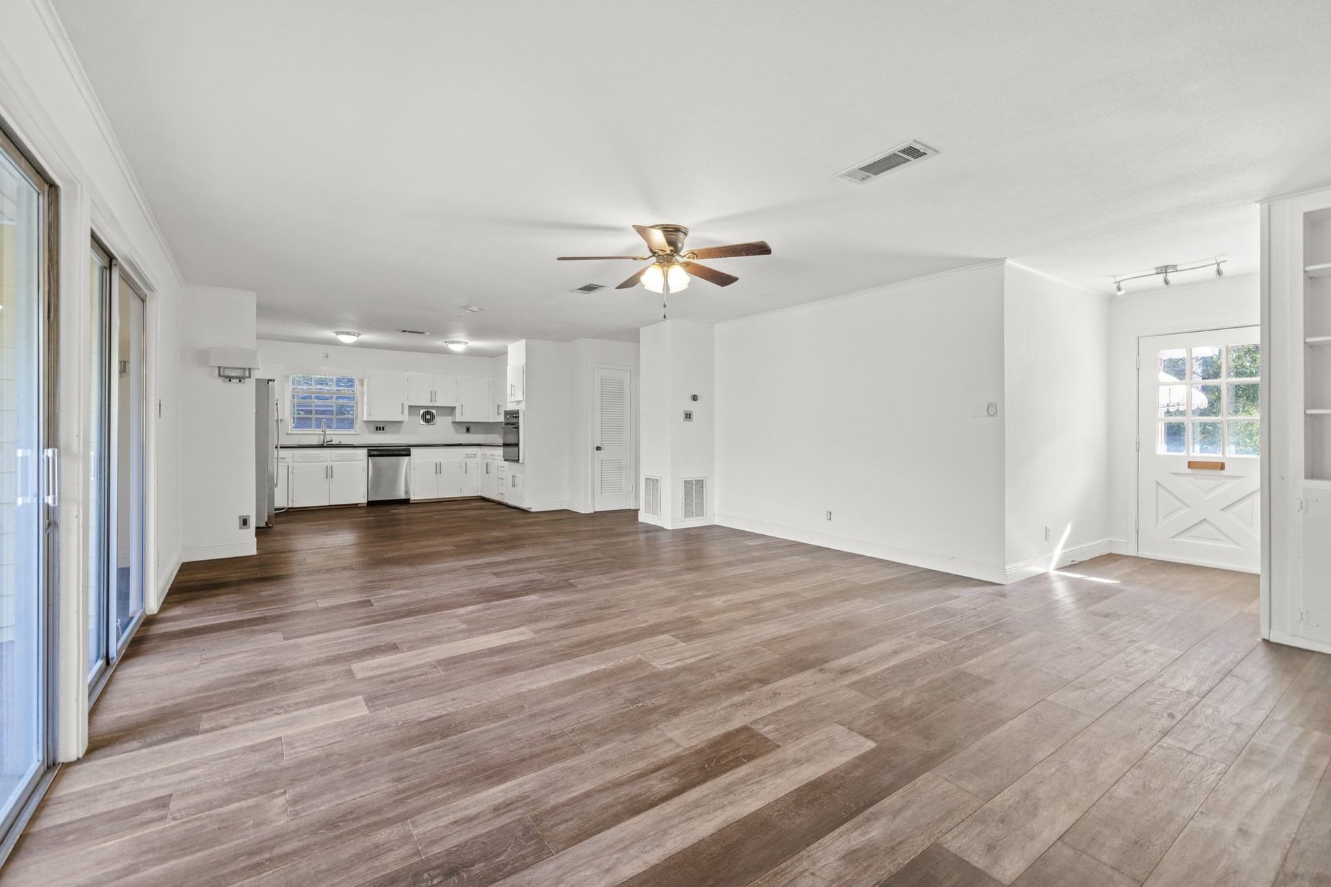 2326 Hartford Road 