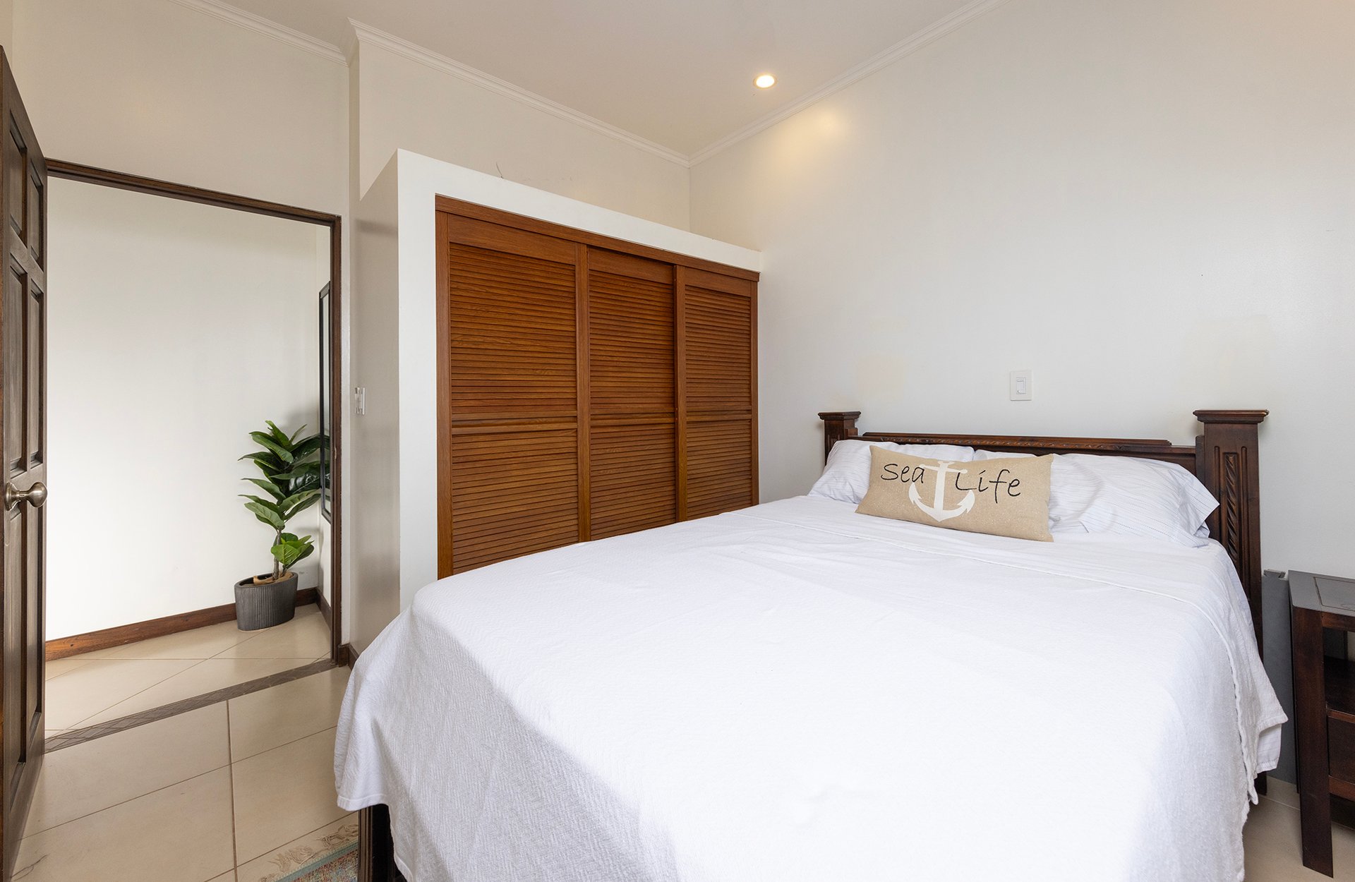 Flamingo Towers 23 | Stunning ocean view, vacation home or rental income.