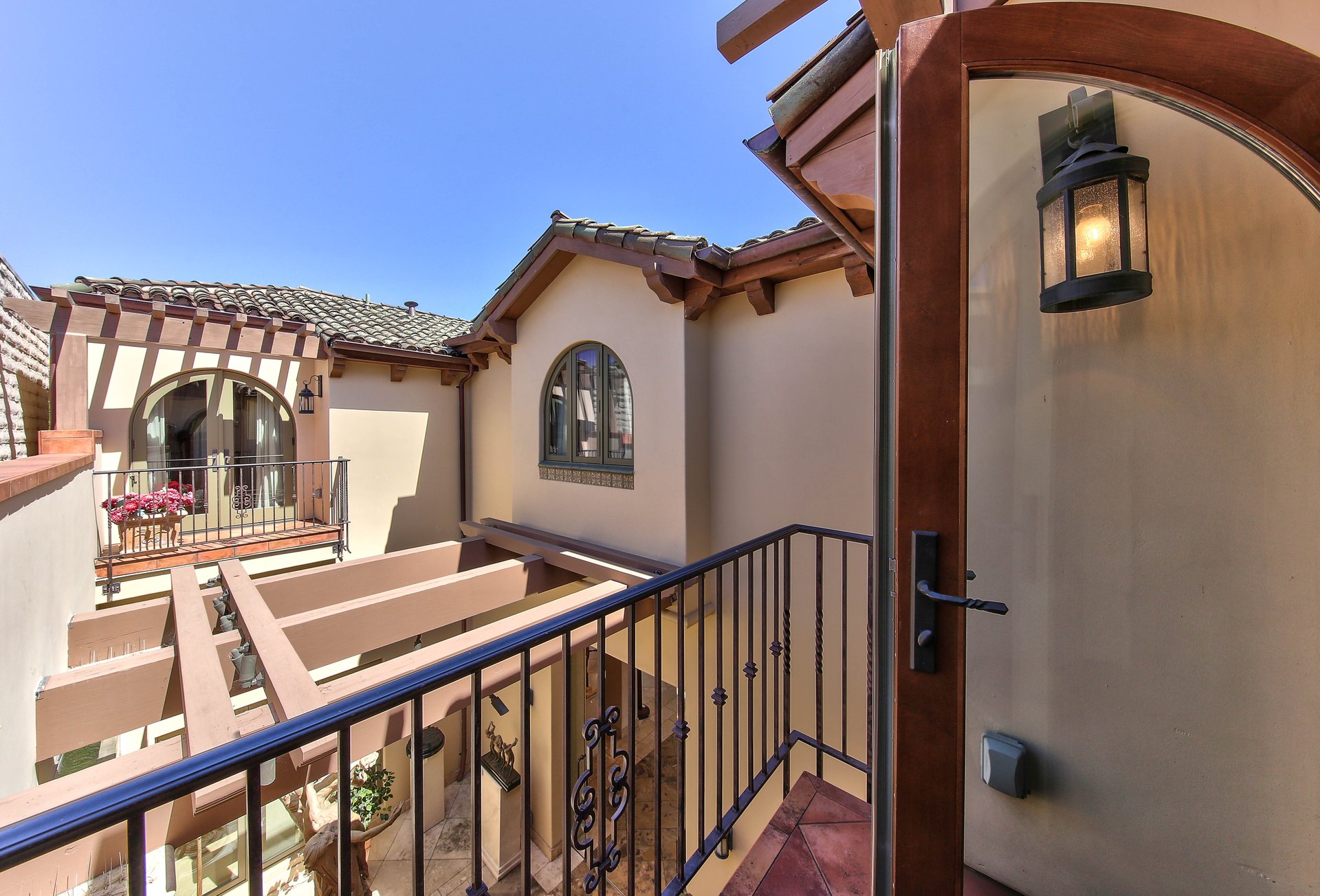 Carmel Penthouse - Luxury Rental