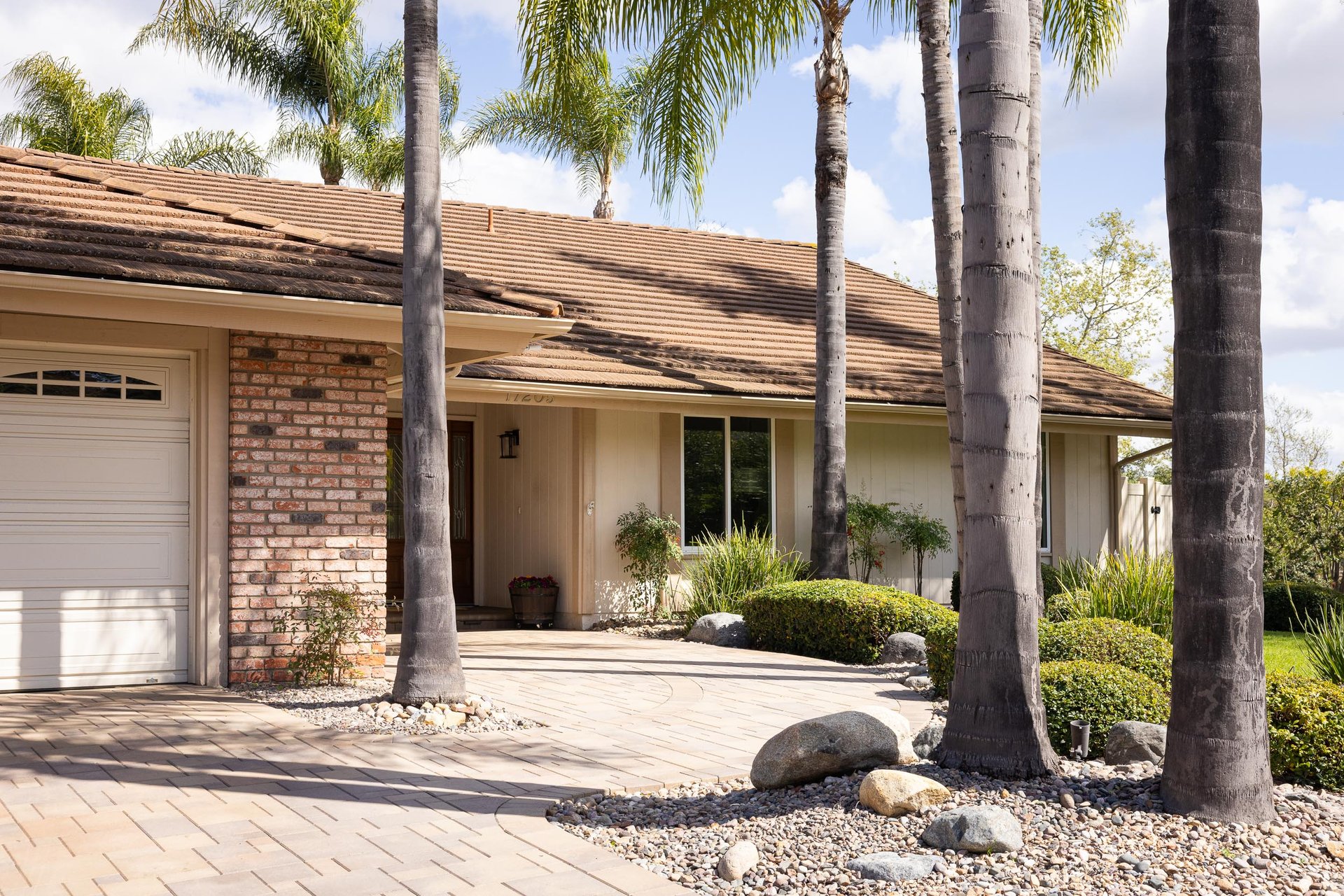 17205 Vendor Pl