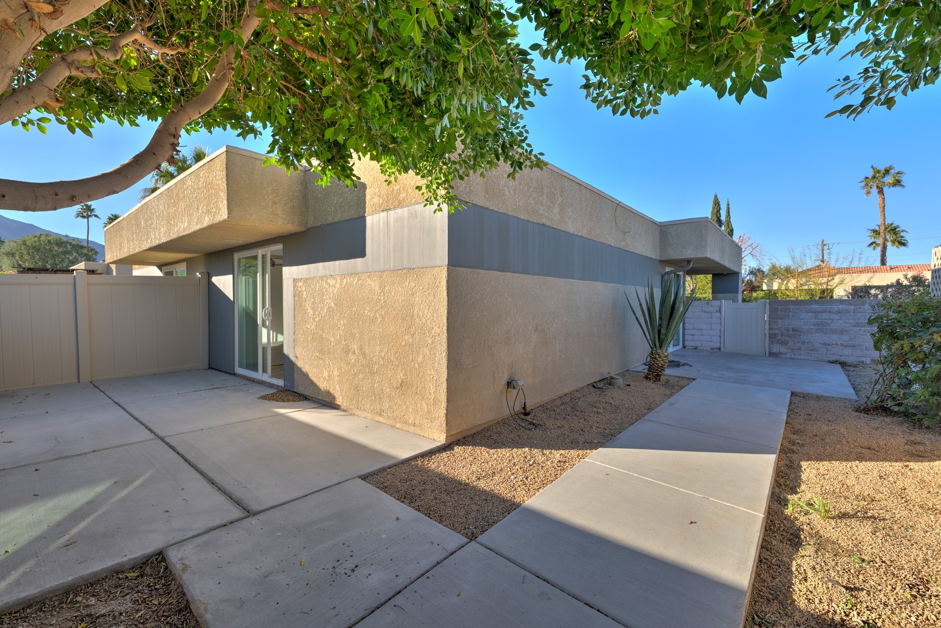 1589 Sunflower Court