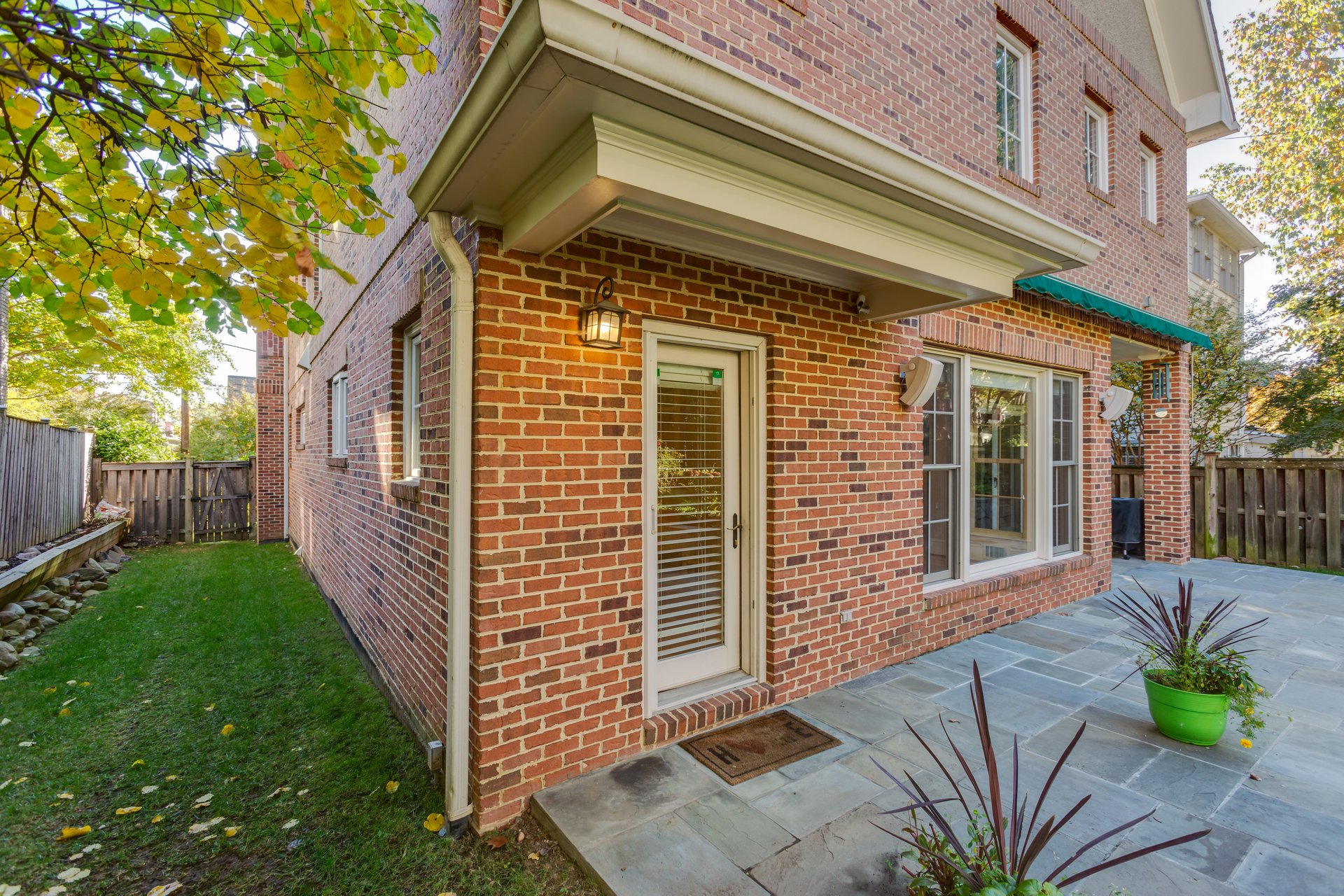 2608 36th Place NW