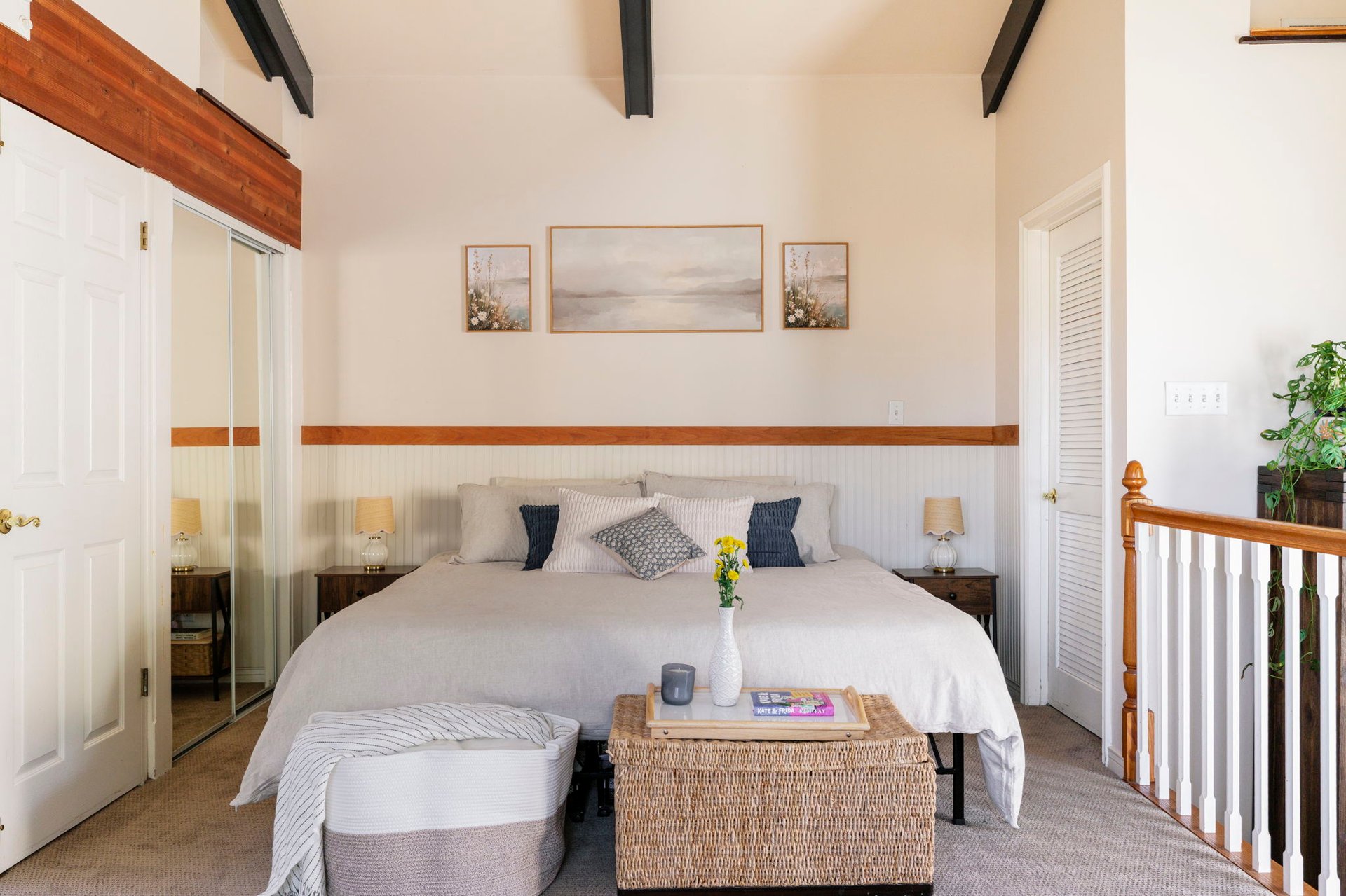 2-Story Historic Cabin Home in La Crescenta - Breathtaking Verdugo Mountain Views!