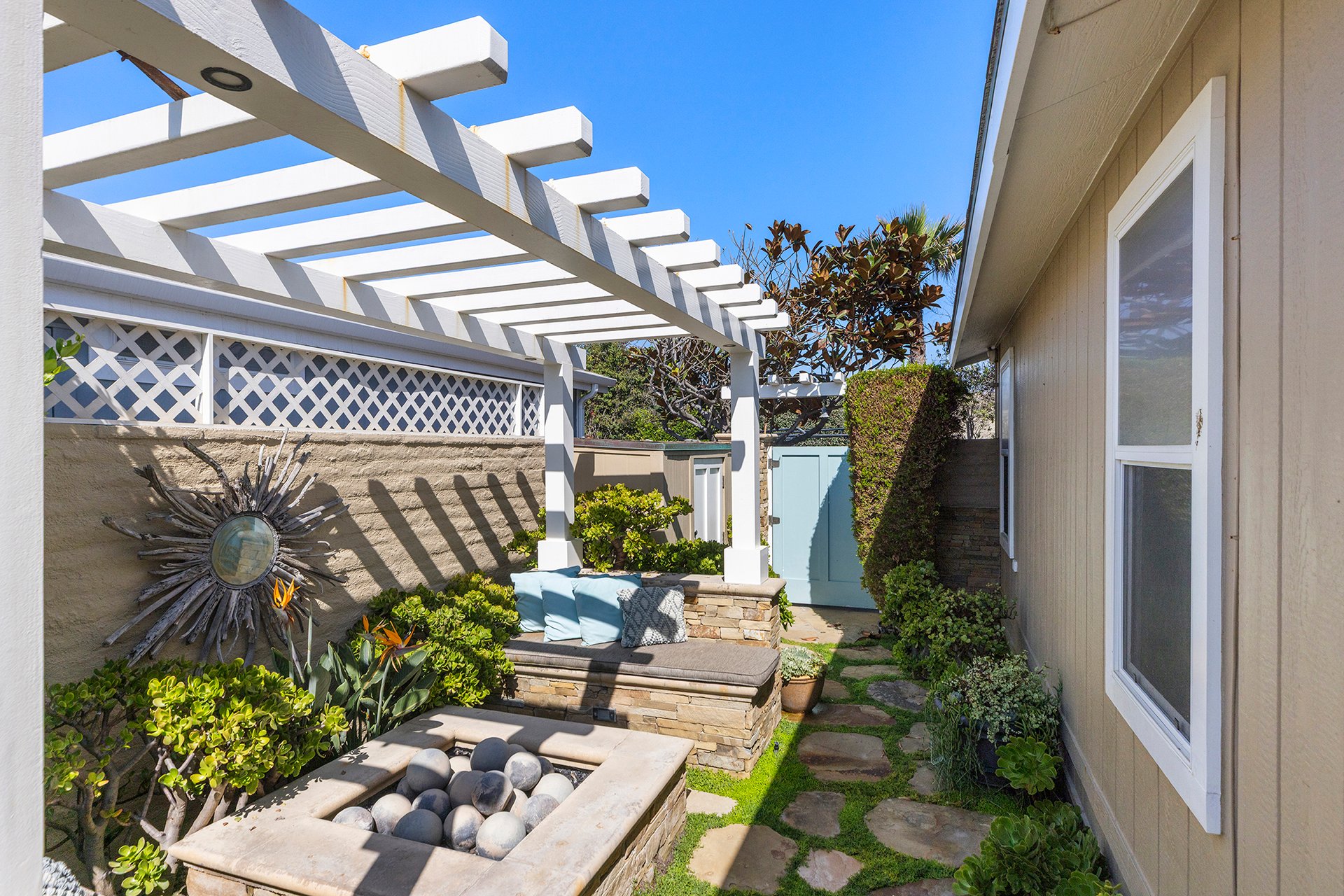 1880 N El Camino Real #14