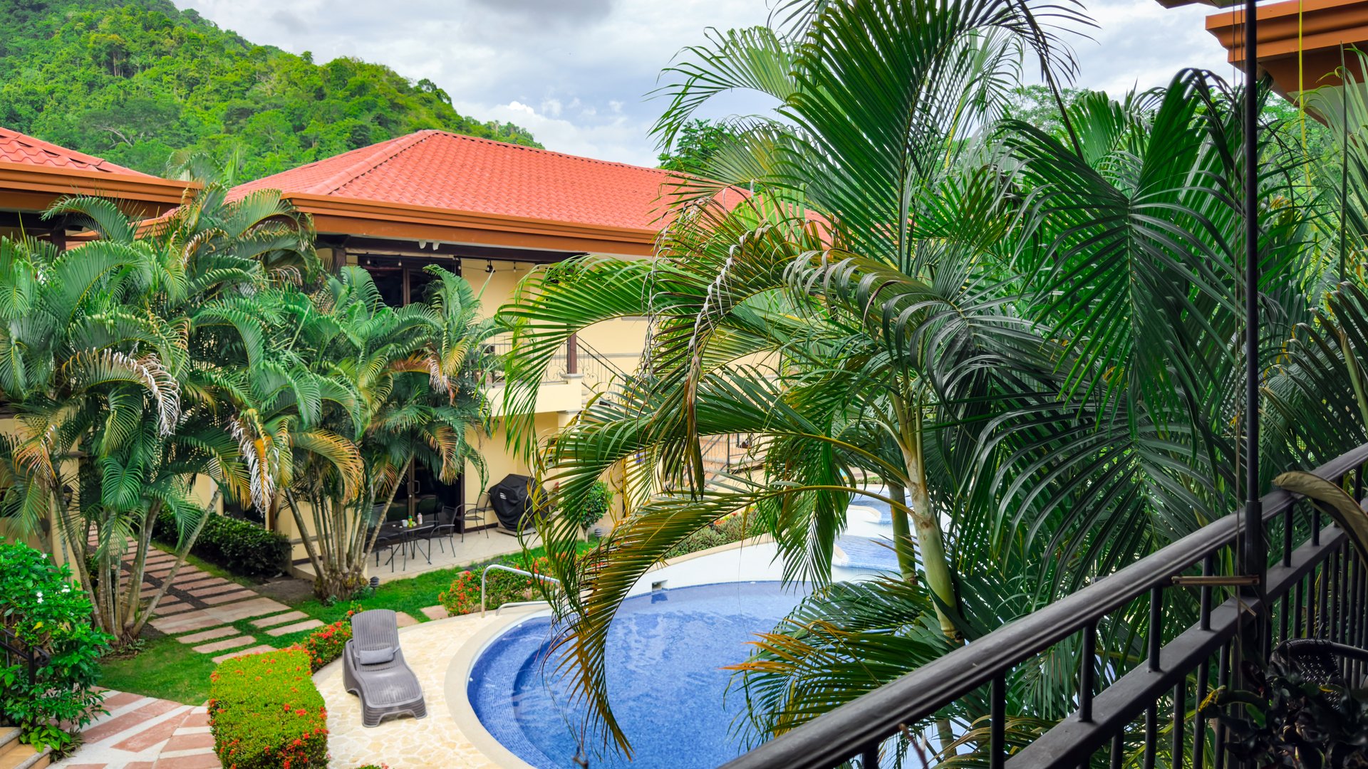 2BR Affordable Jaco Condominium 