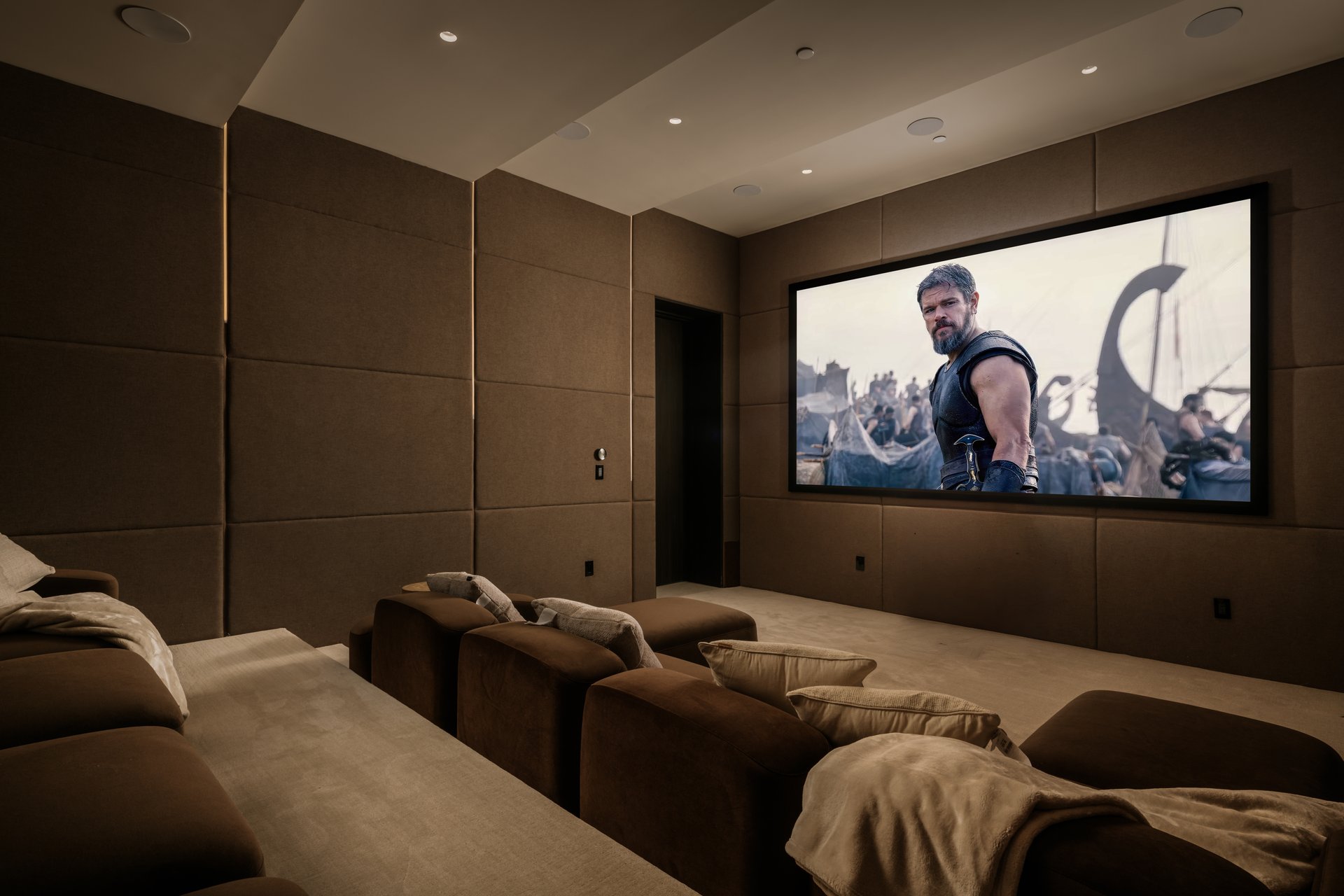 9262 Thrush Way, Hollywood Hills