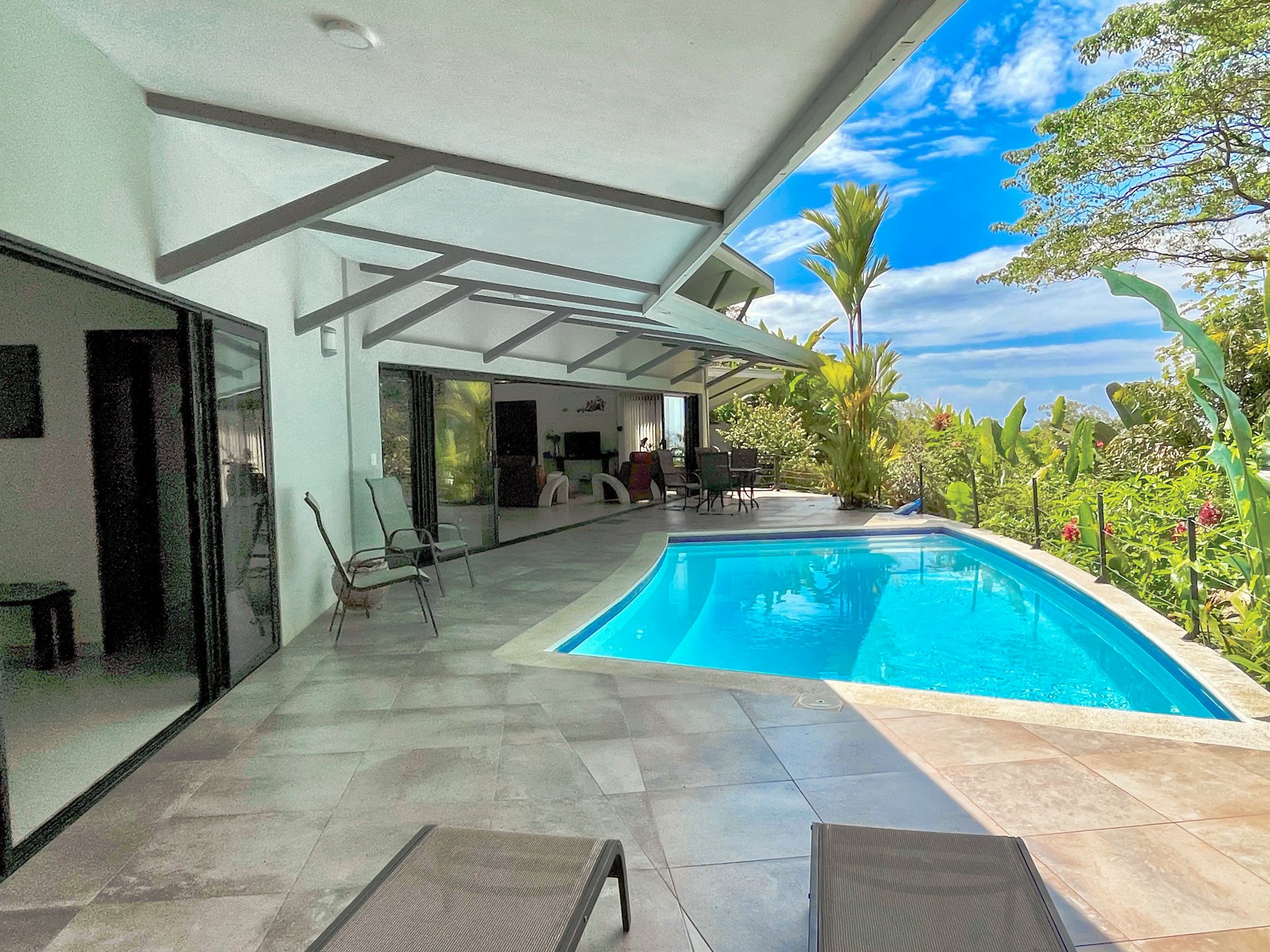 2.24 ACRES – 7 Bedrooms Ocean View Boutique Hotel With Two Pools, 5 Minutes to Uvita, Multiple Rental Options!!