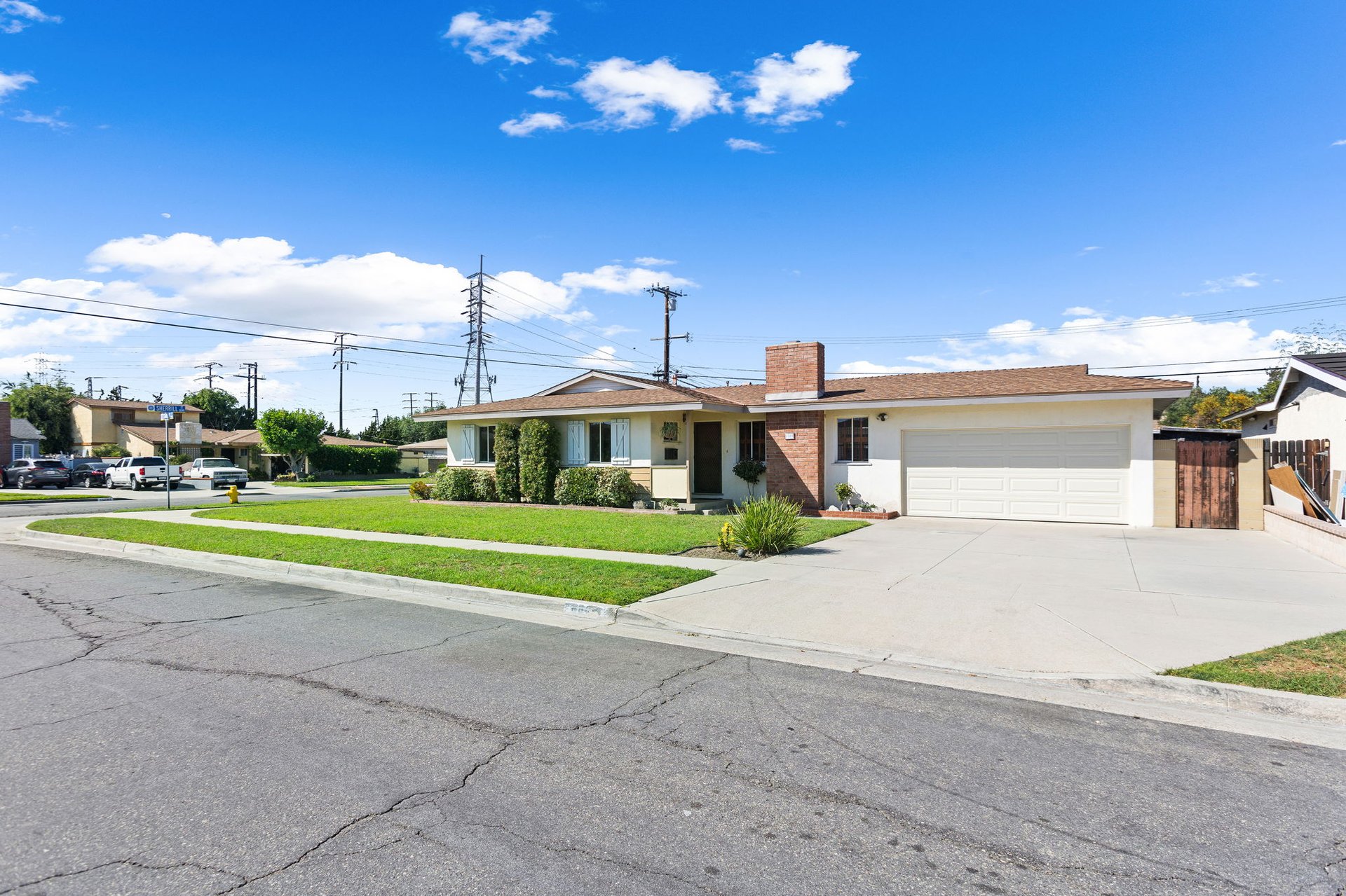 8805 Stardust Lane