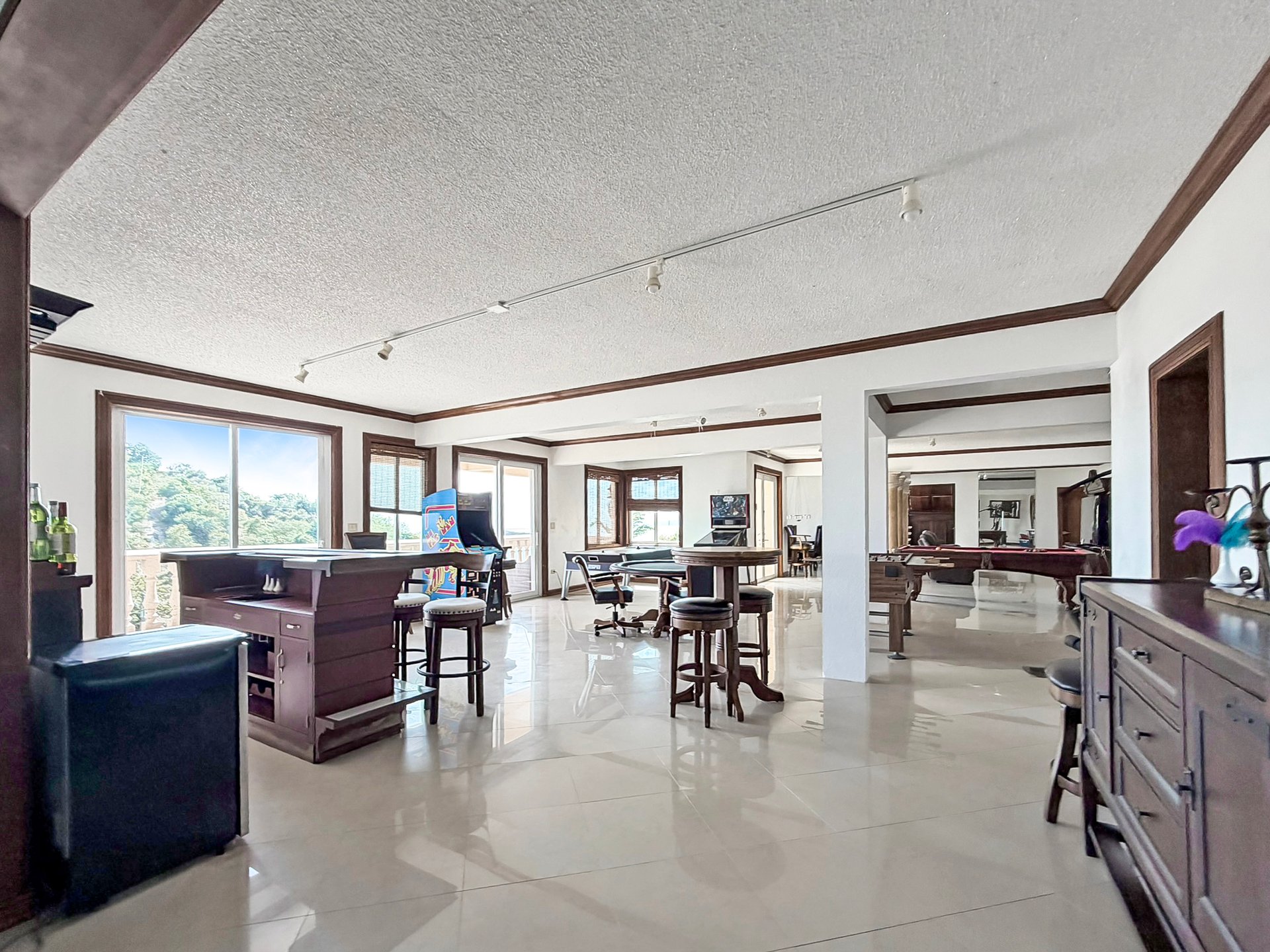 565 Parham Town 7 Bedroom Villa