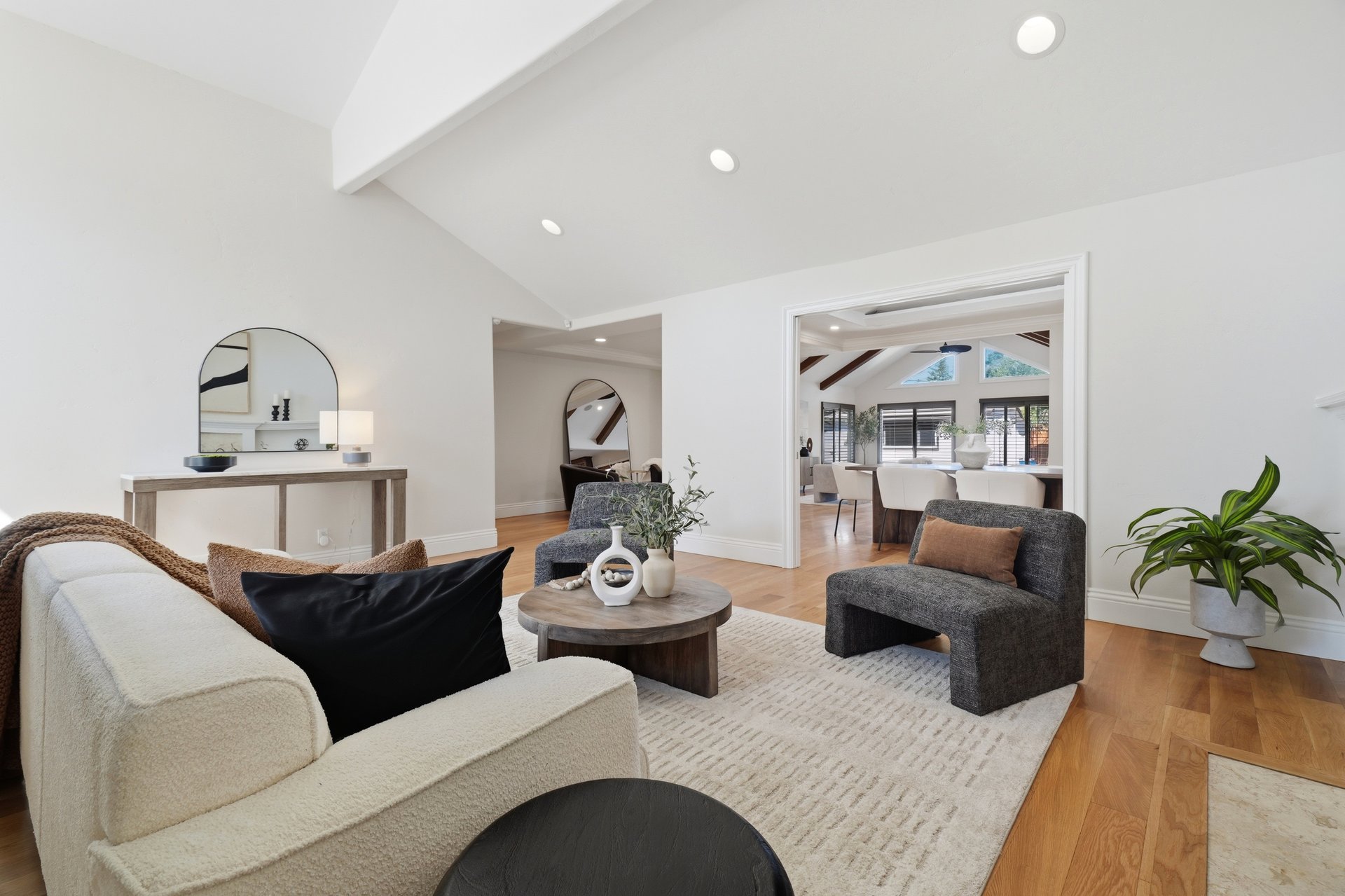 900 Eden AVE