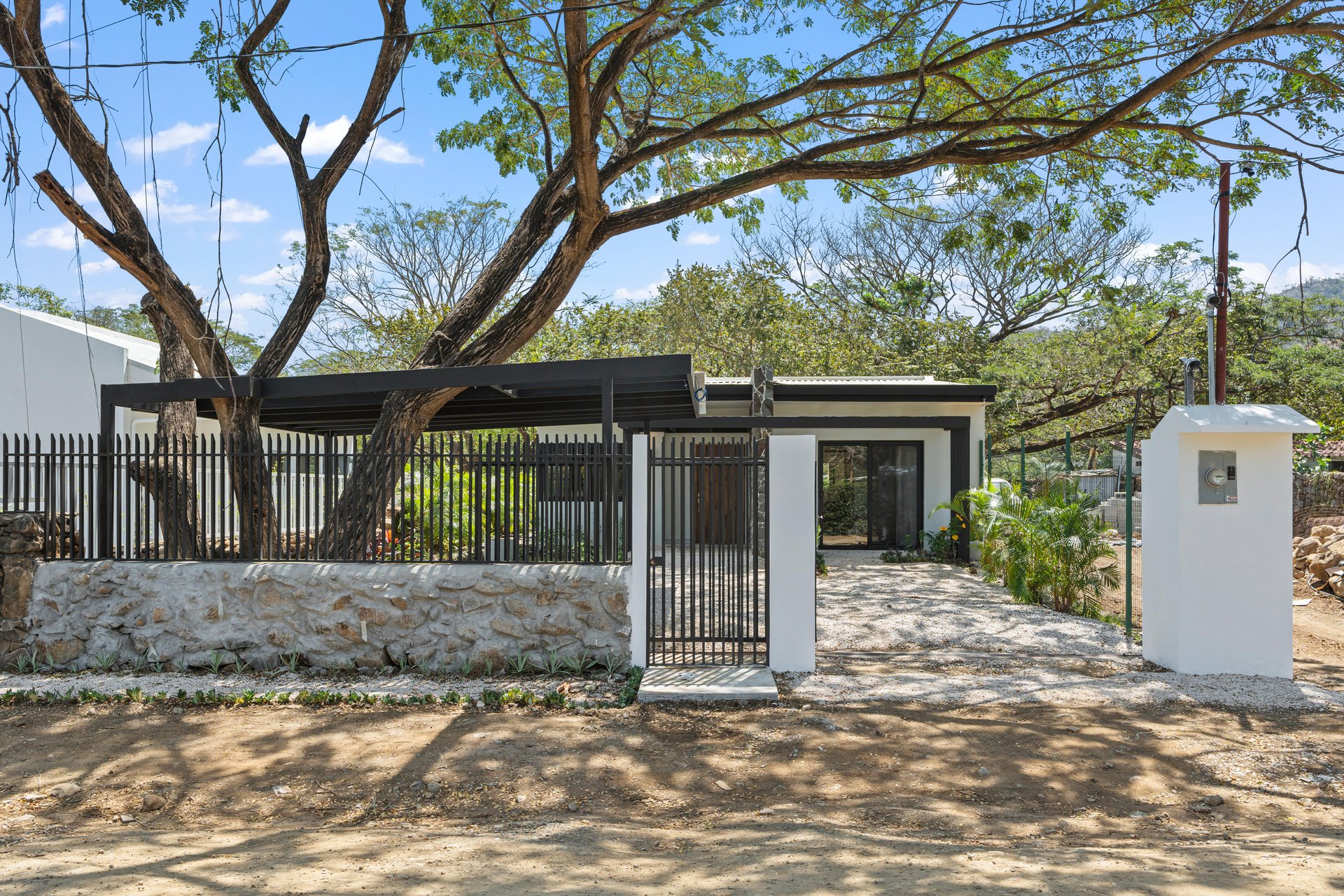 Casa Kuna | 3-Bed Modern Coastal Oasis in the Heart of Playas del Coco