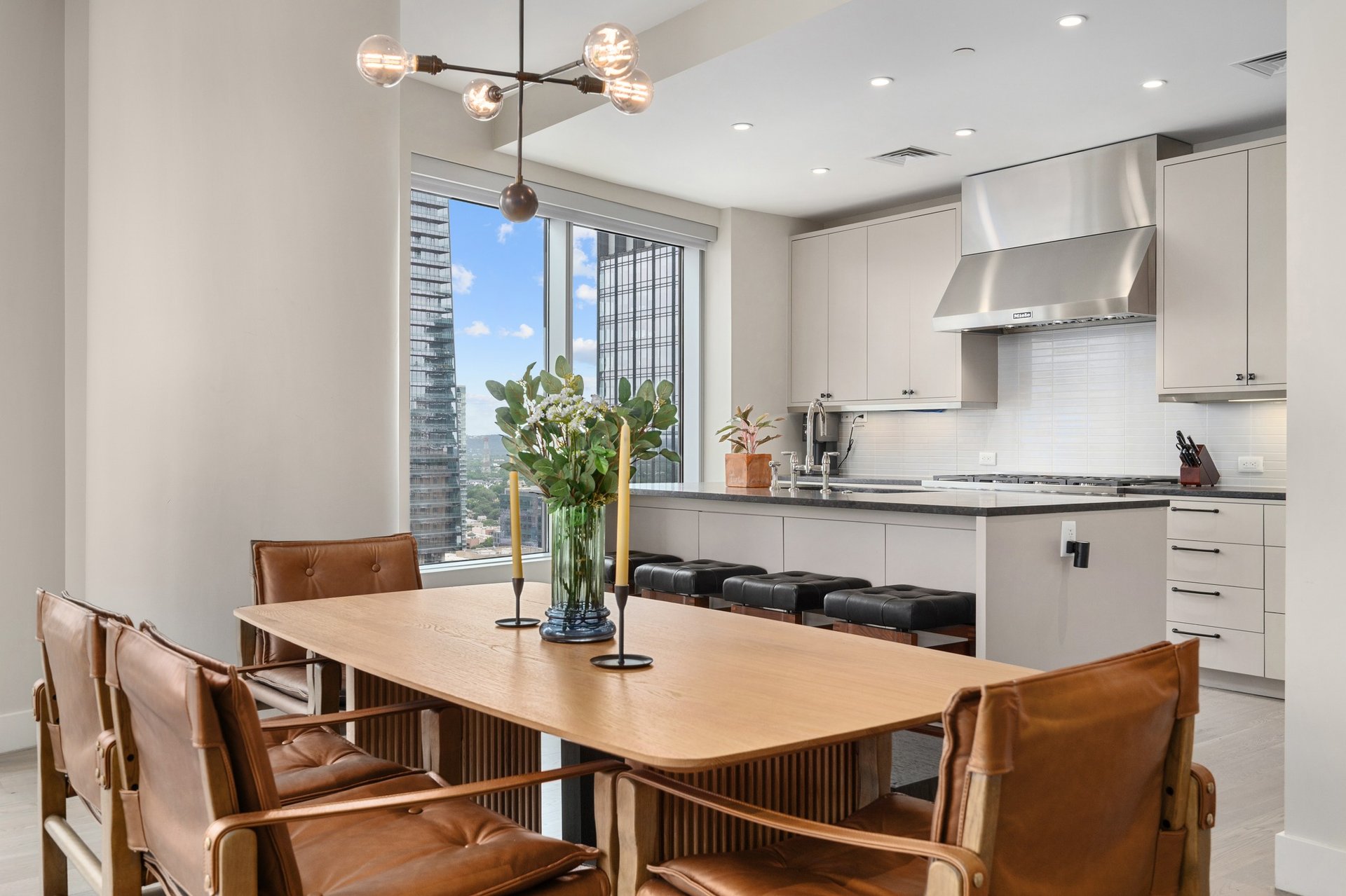 200 Congress Avenue #28SW