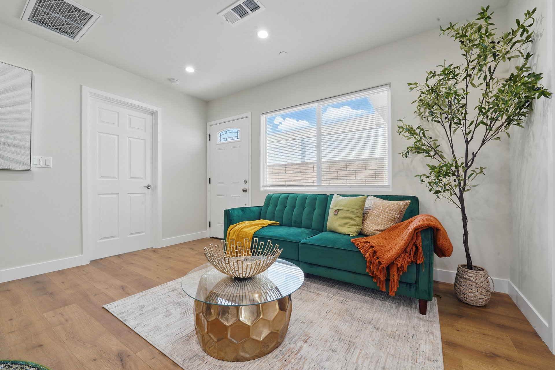 4 Units in North Hollywood