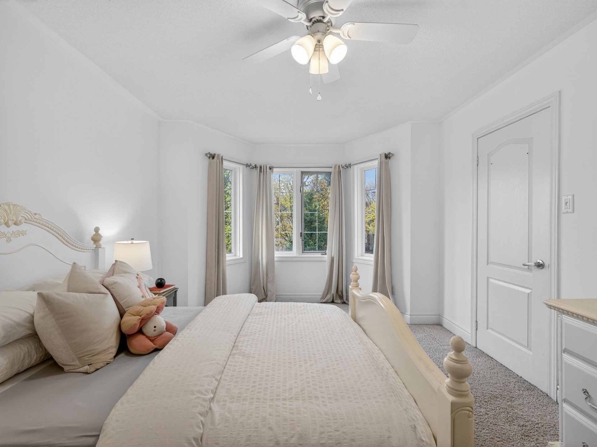 SOLD: Beautifully Landscaped