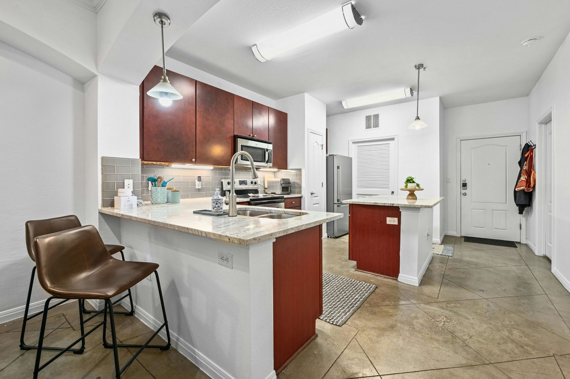 2505 San Gabriel Street #207
