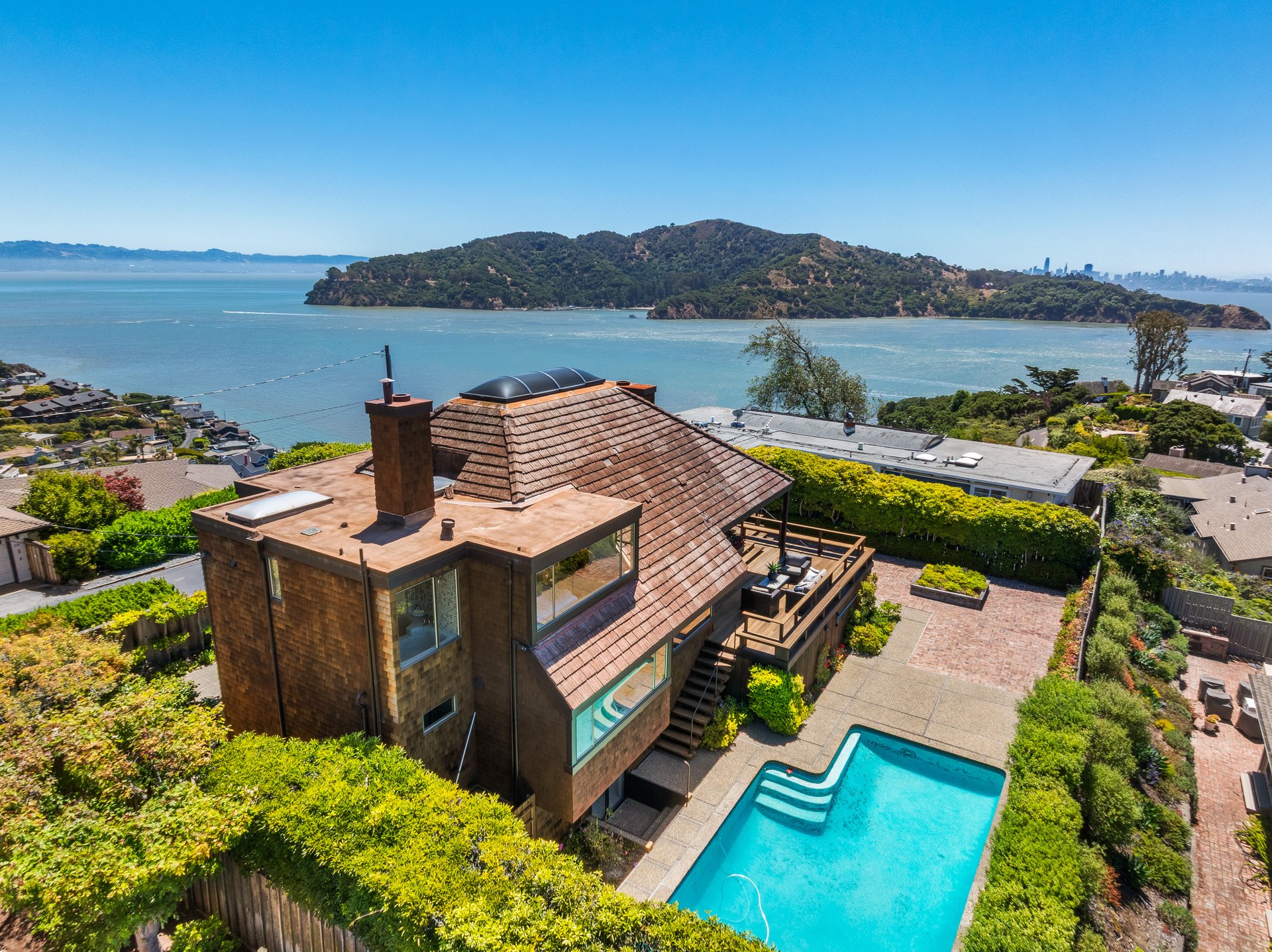 Spectacular Views of the Bay and Golden Gate Bridge