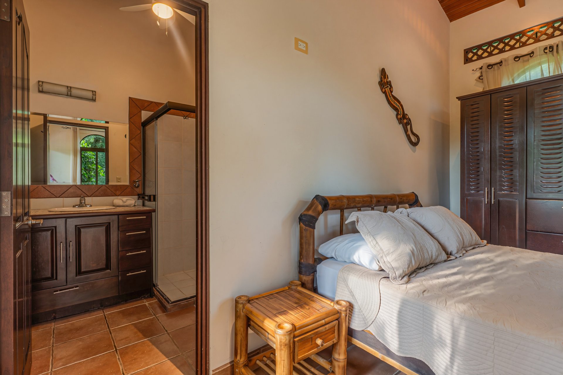 Ojochal Tropical Retreat | 4 Ensuite Bedrooms, Pool & Outdoor Living