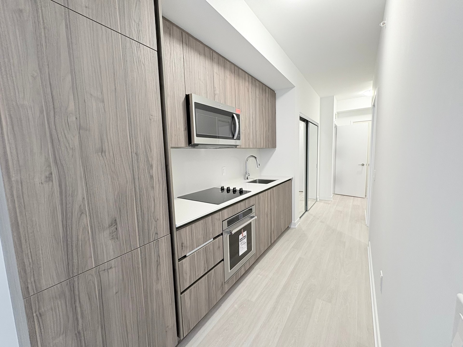 15 Richardson Street, Toronto Unit: 427