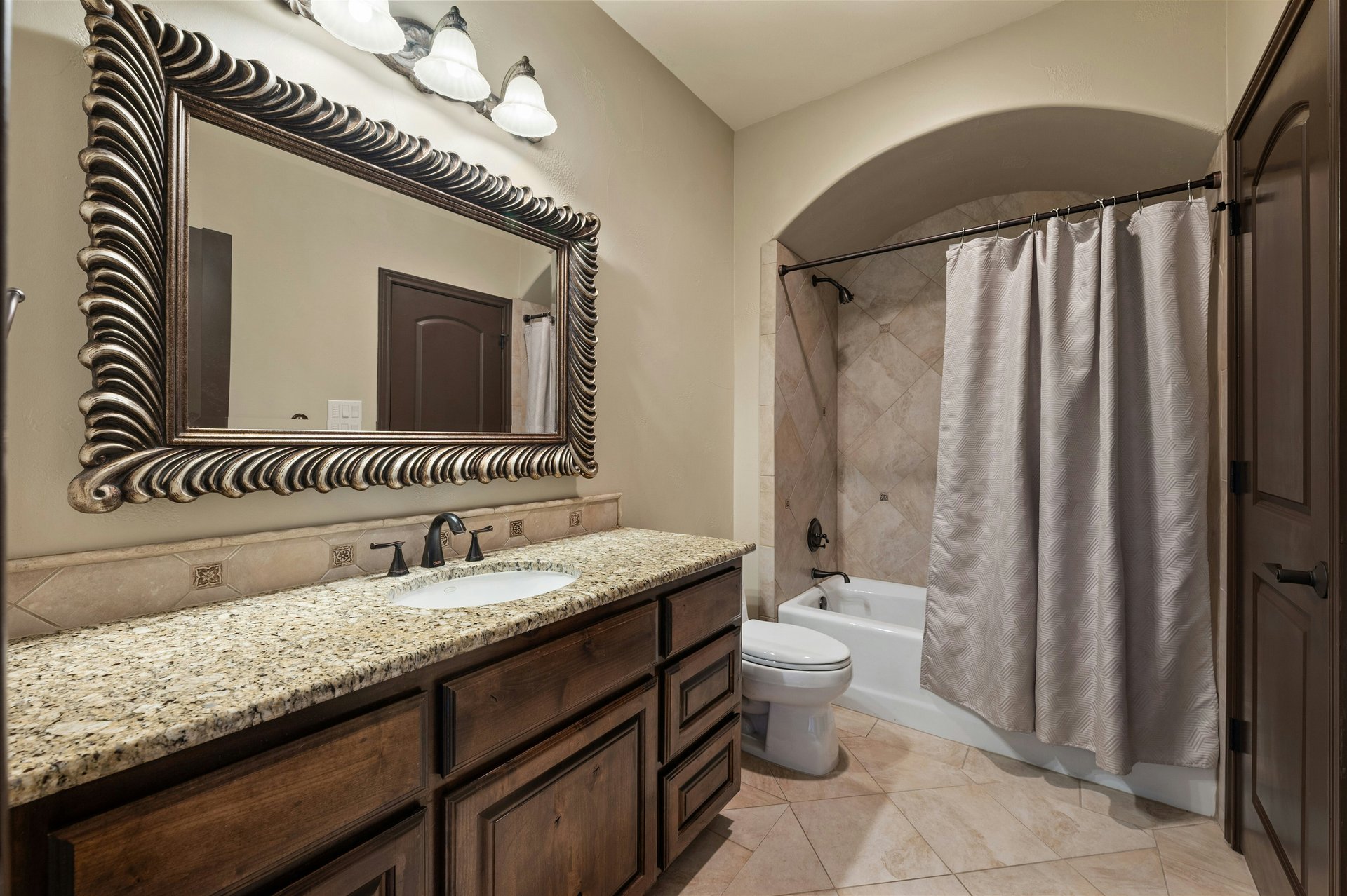 10213 Amwell Cove