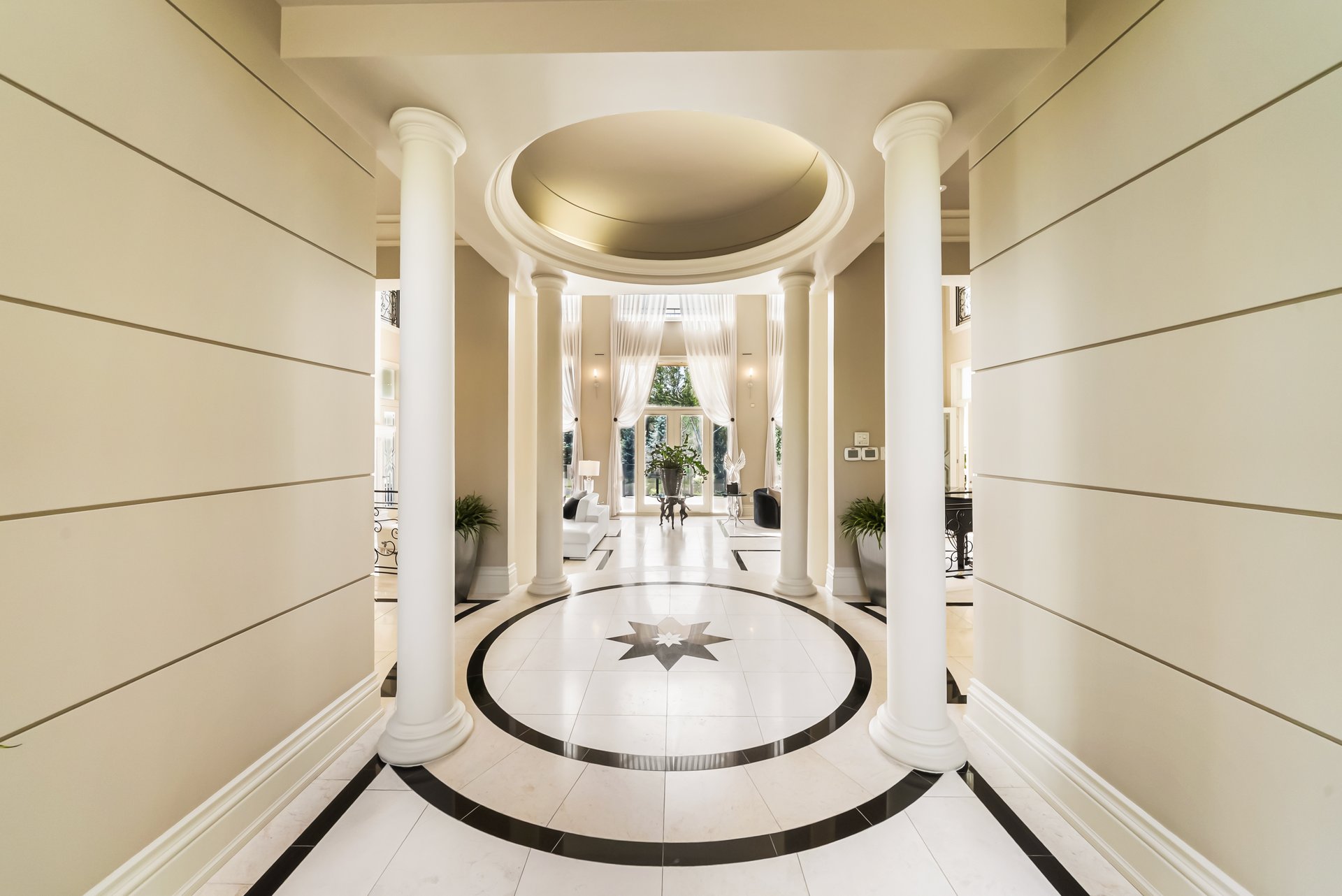 The Grand Palazzo Cachet