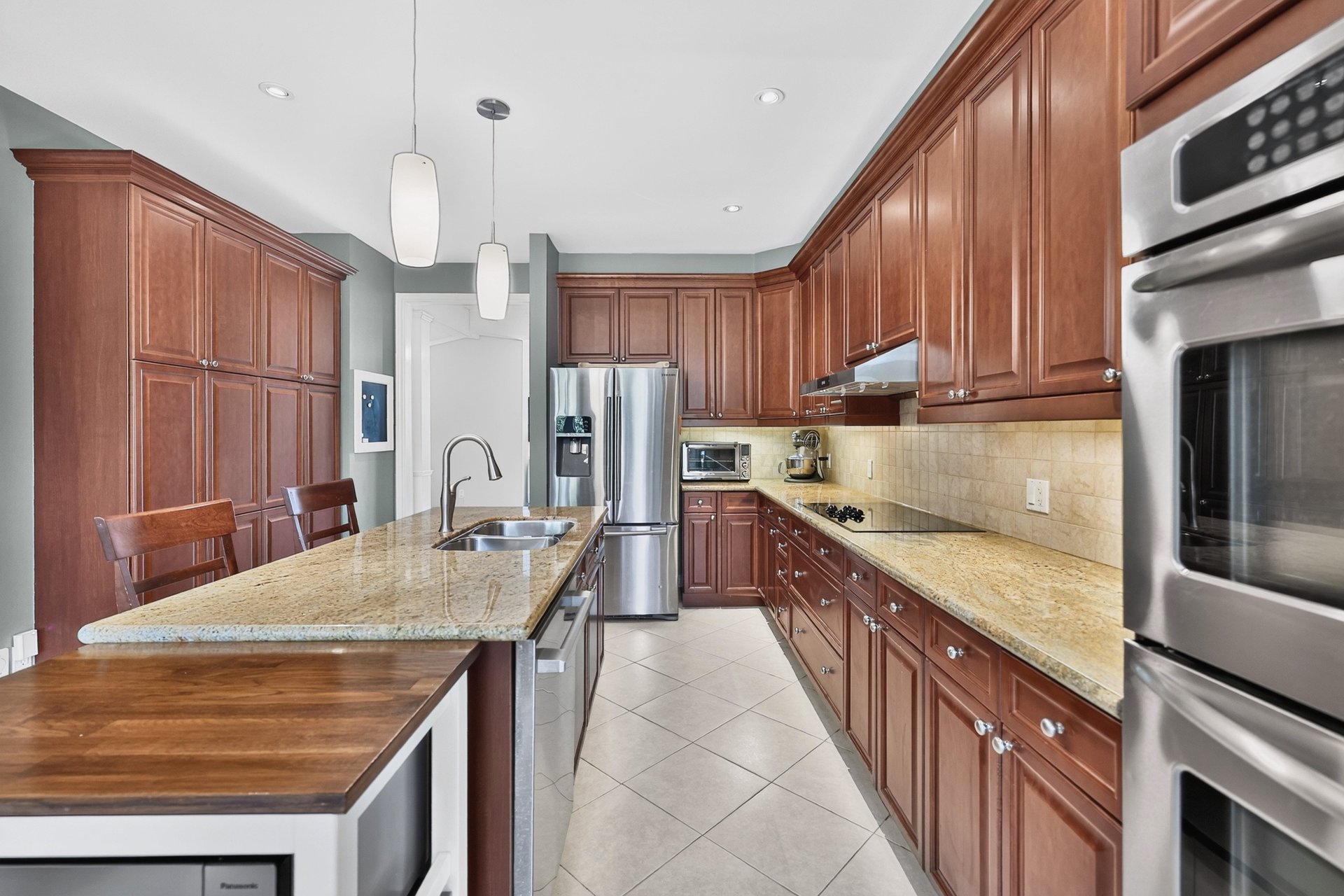2269 Whitworth Drive, Oakville 