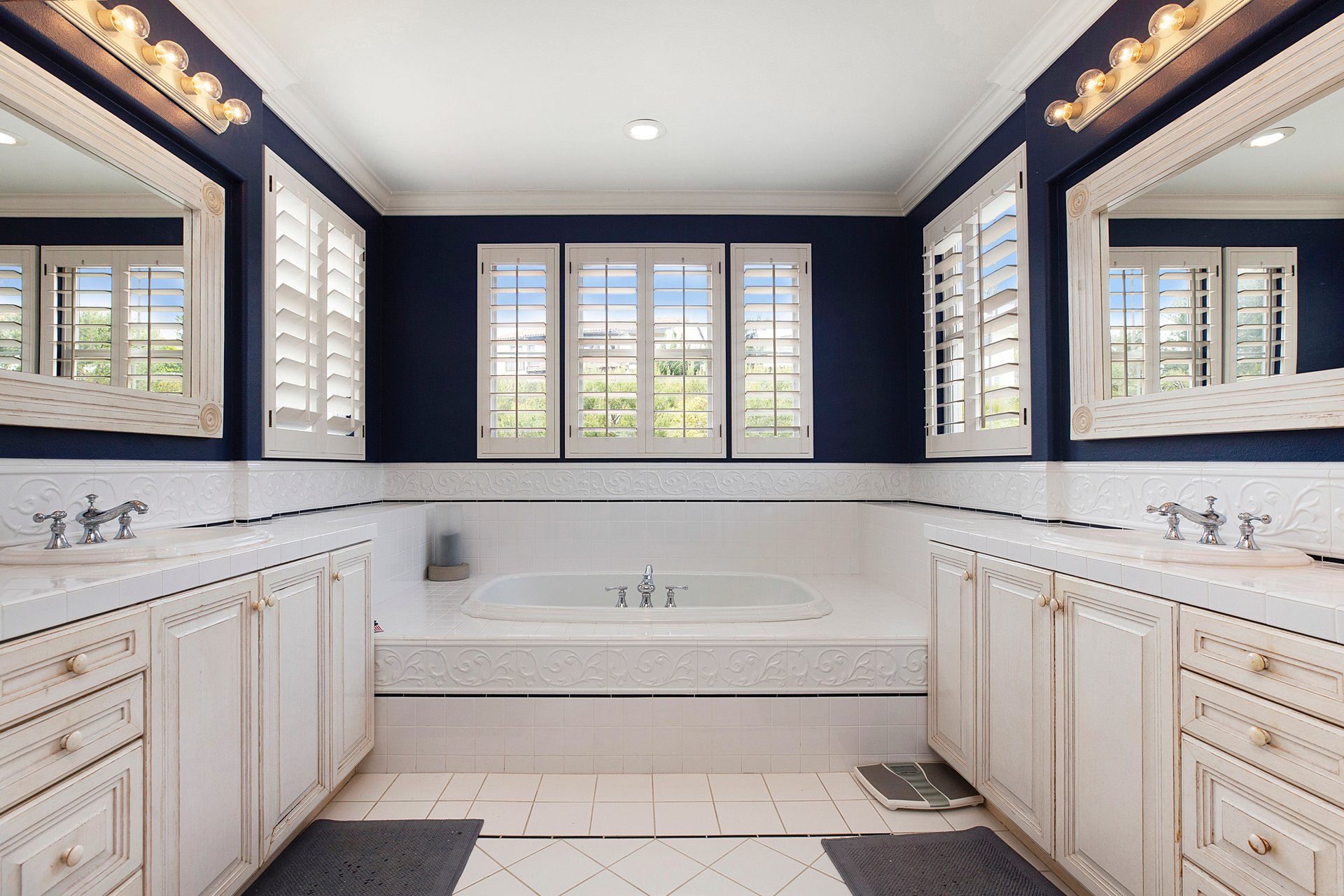  Elegant Ocean-View Estate in Coveted Pelican Ridge !