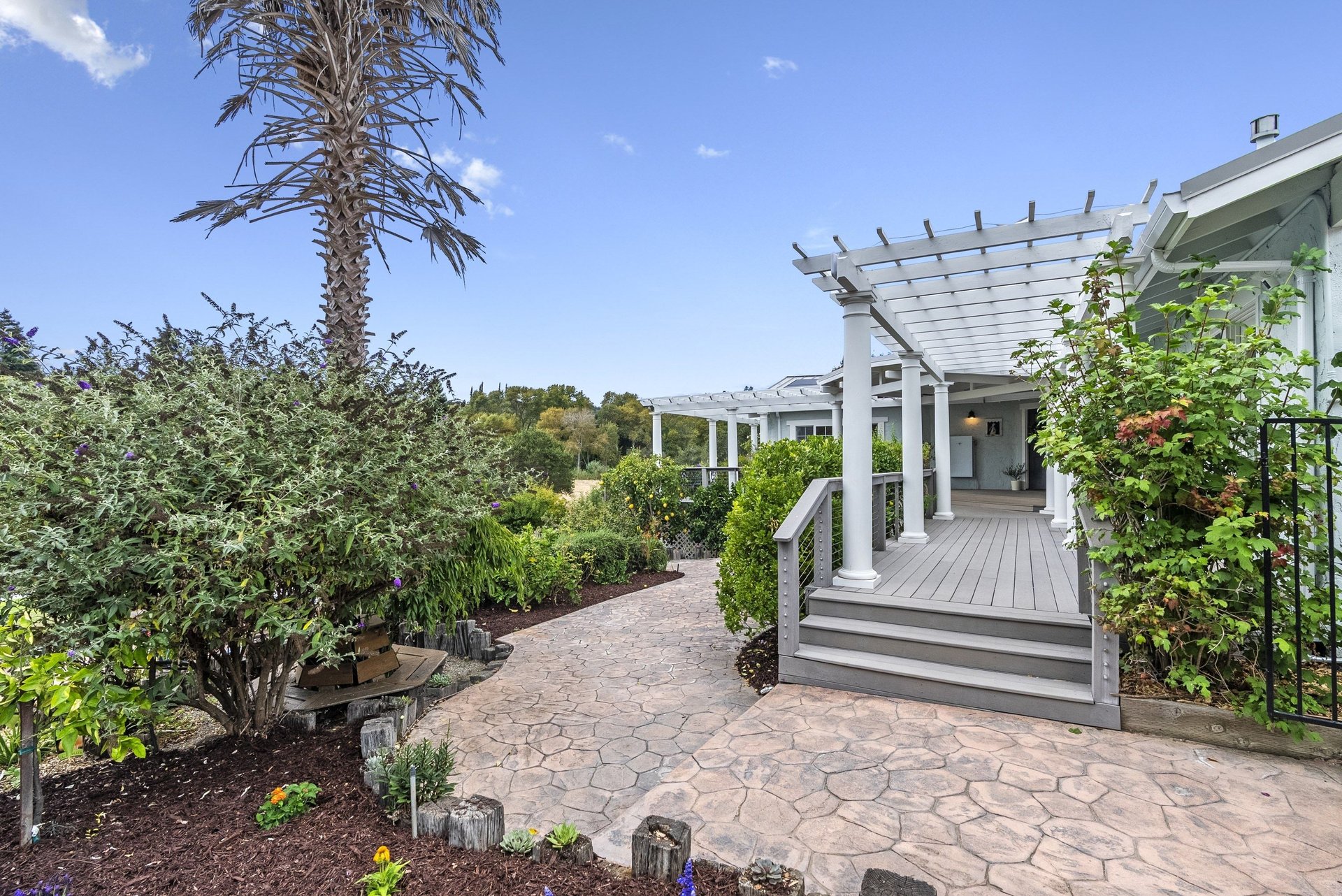 3999 Cherryvale Avenue | Soquel, California
