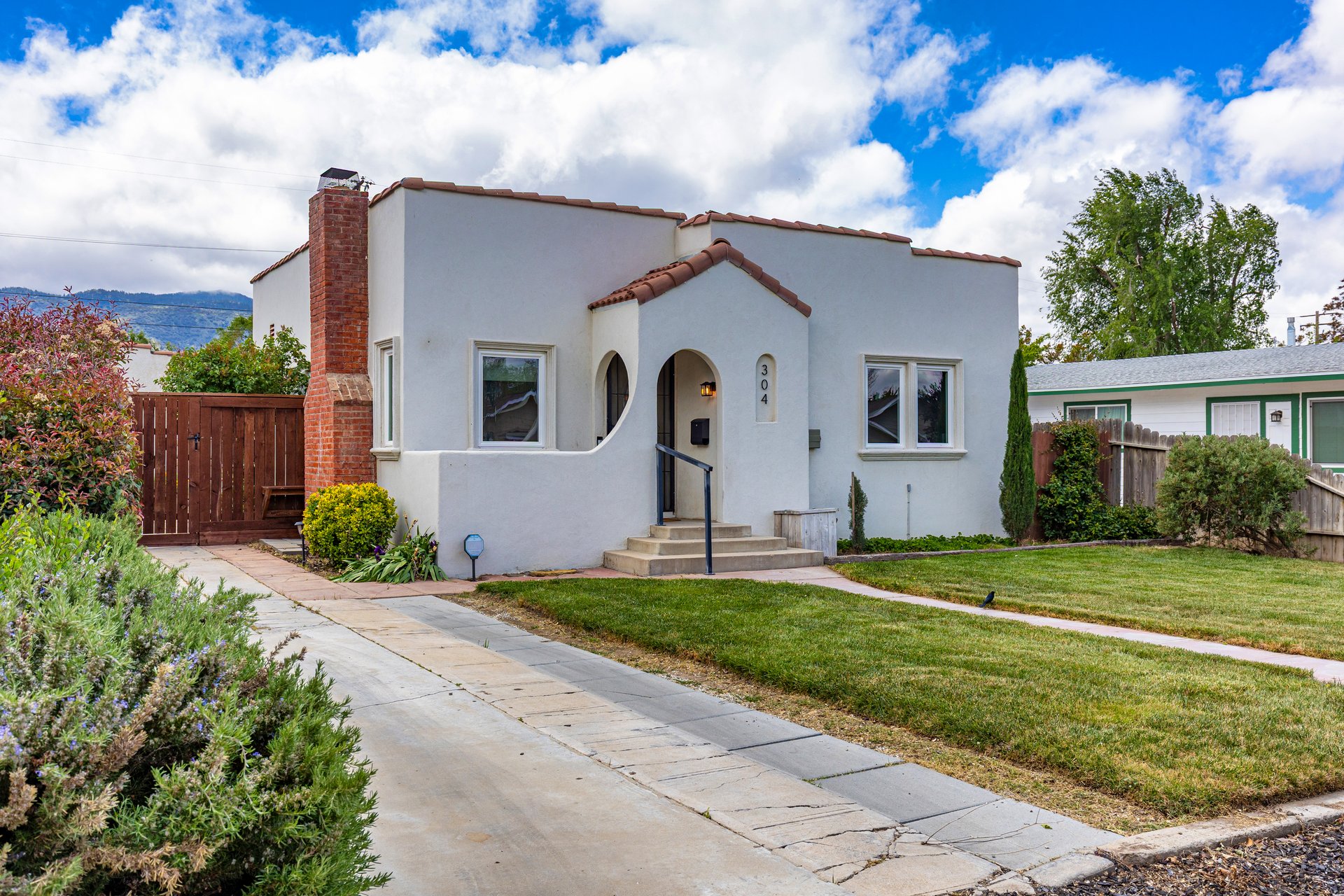 304 W D Street
