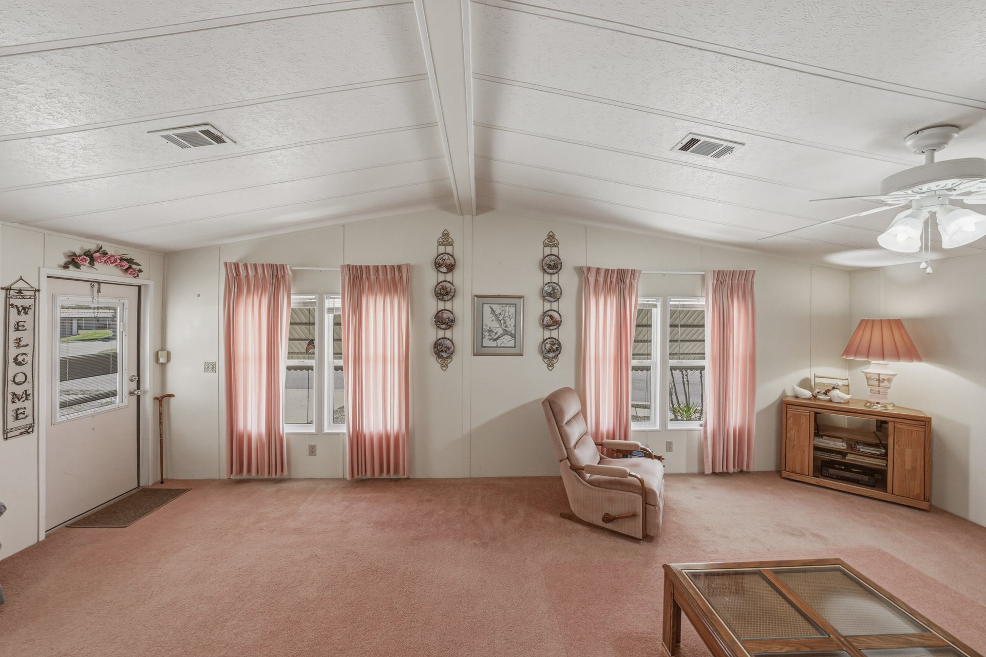 5556 RIVIERA DR
