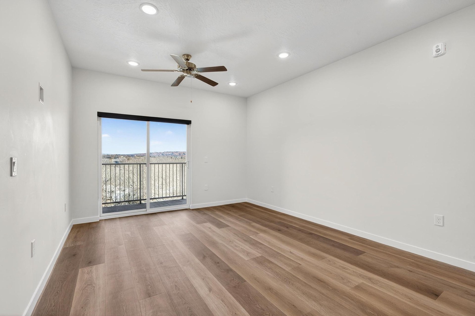 983 W State St C-203